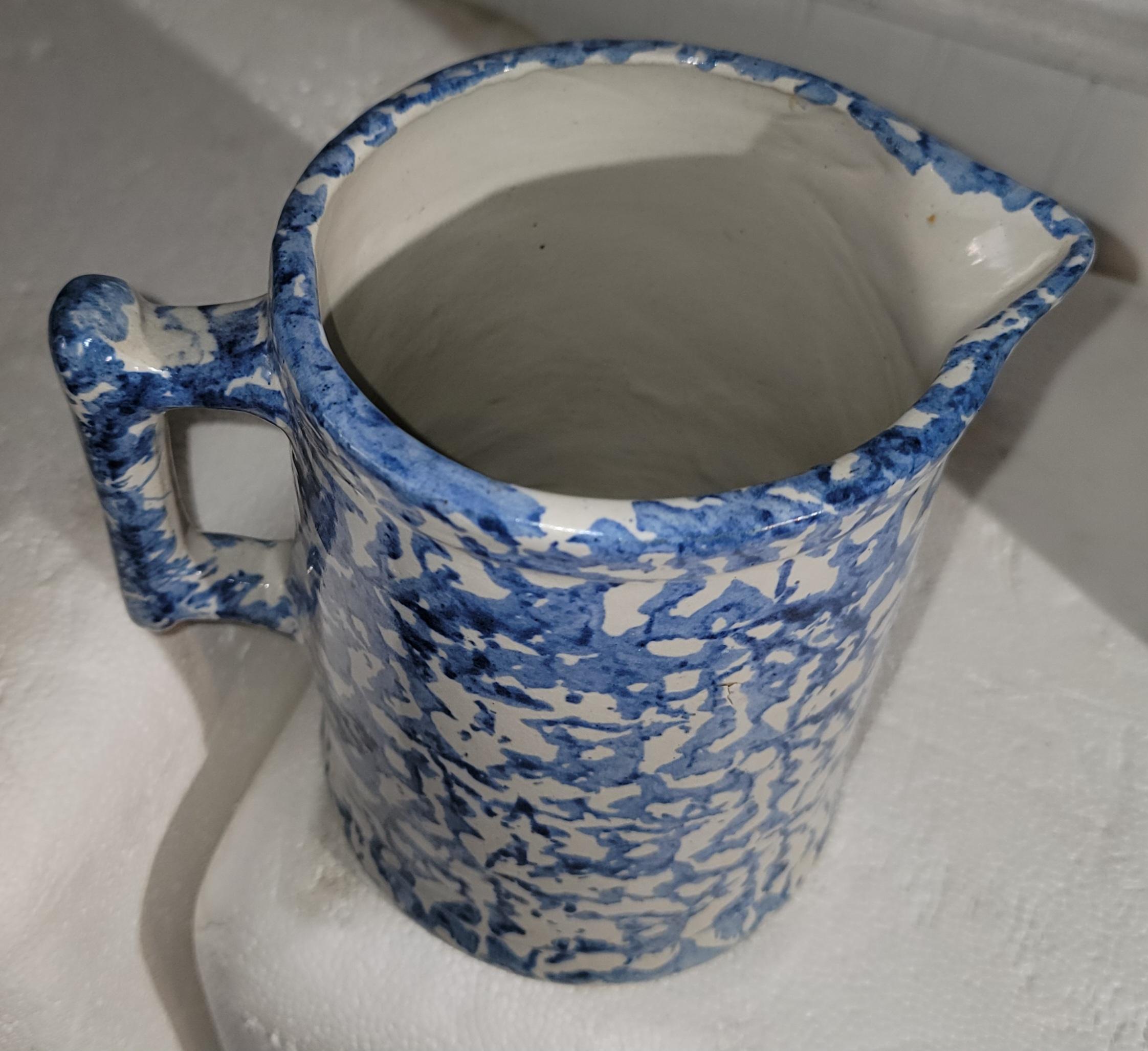 19th Century Set of Two Sponge Ware Pitchers For Sale