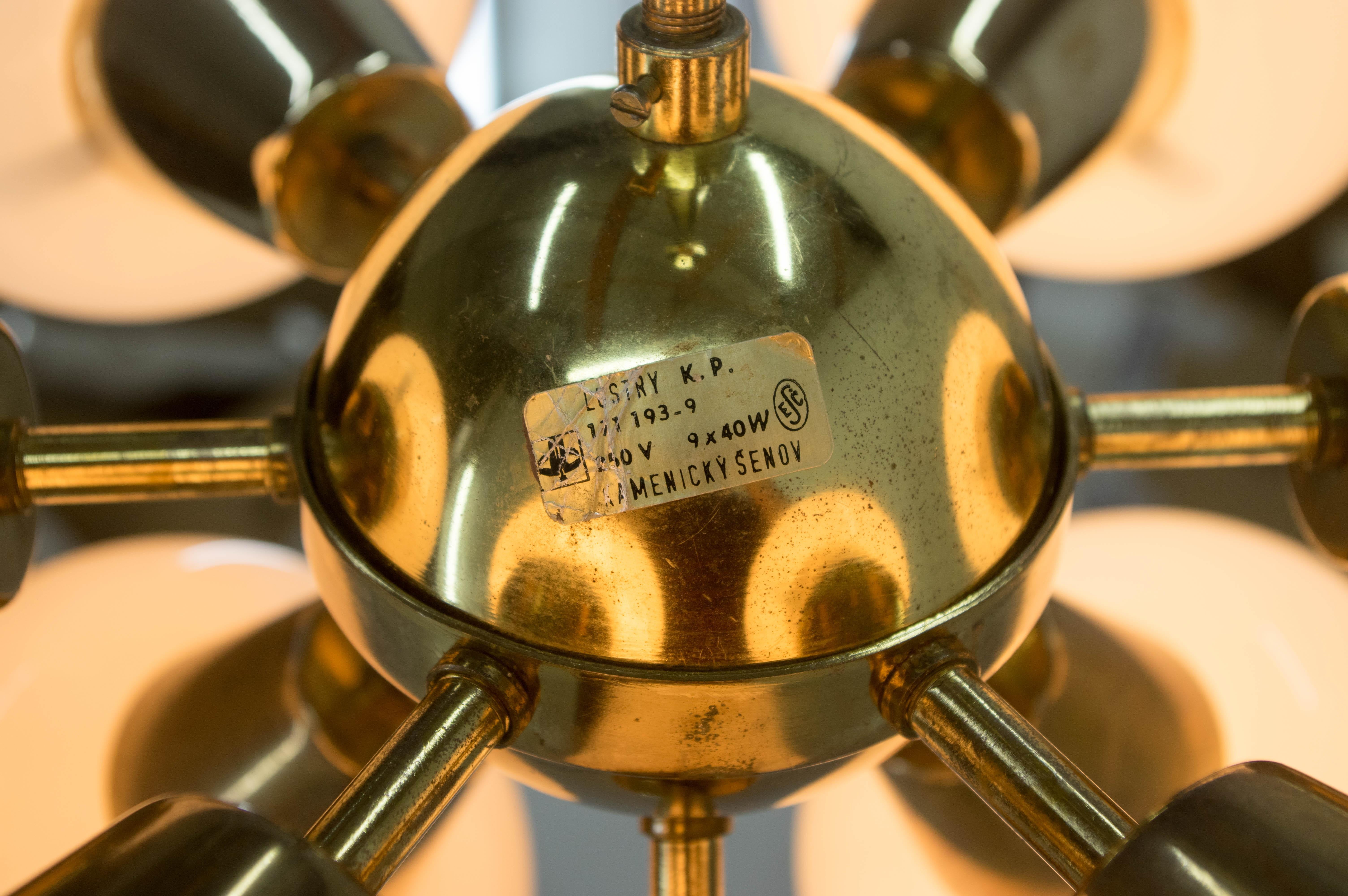 Fine XX secolo Set di due lampadari Sputnik di Kamenicky Senov, anni '70 in vendita