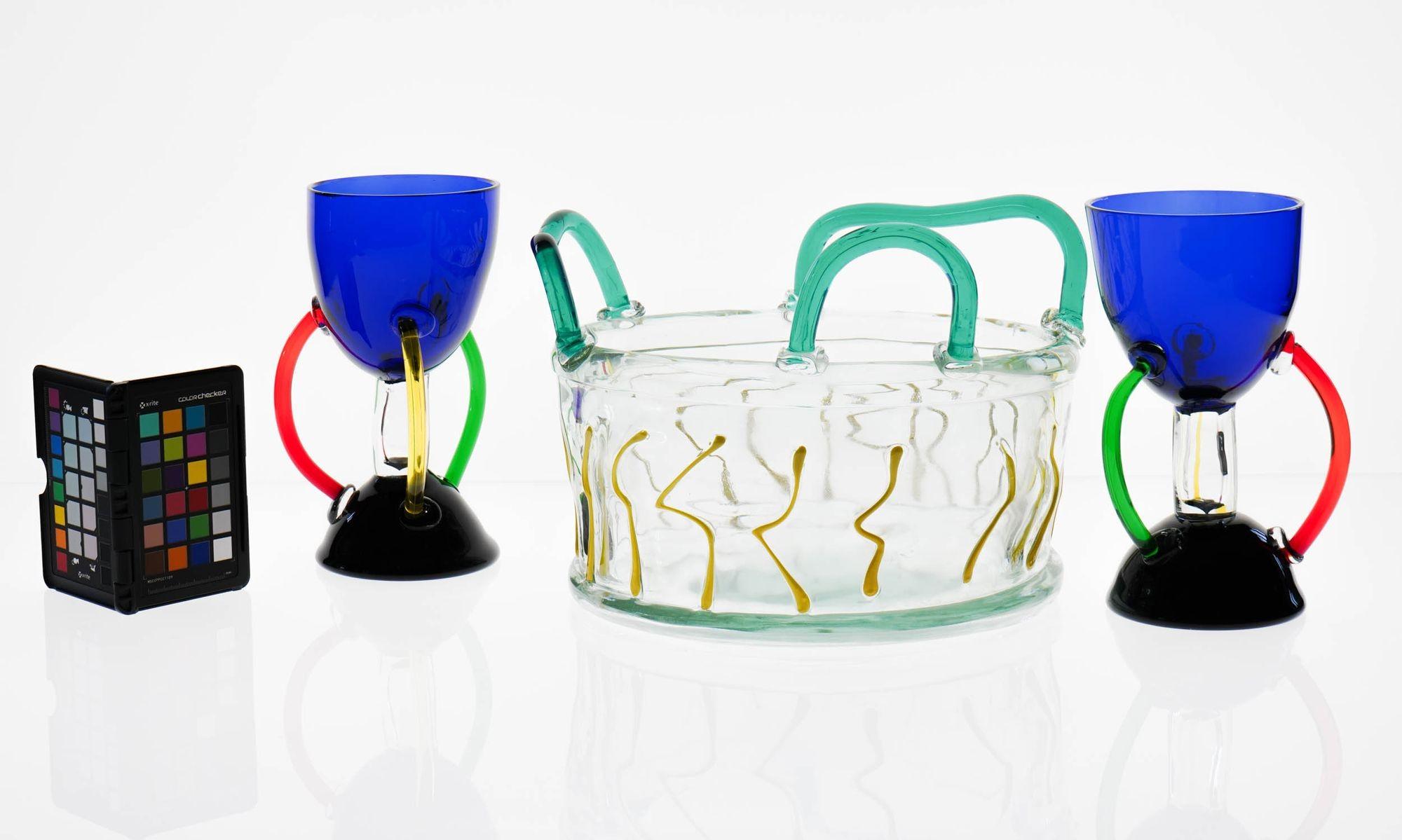 Set di due bicchieri o tazze con stelo e una ciotola. 80s. in vendita 13