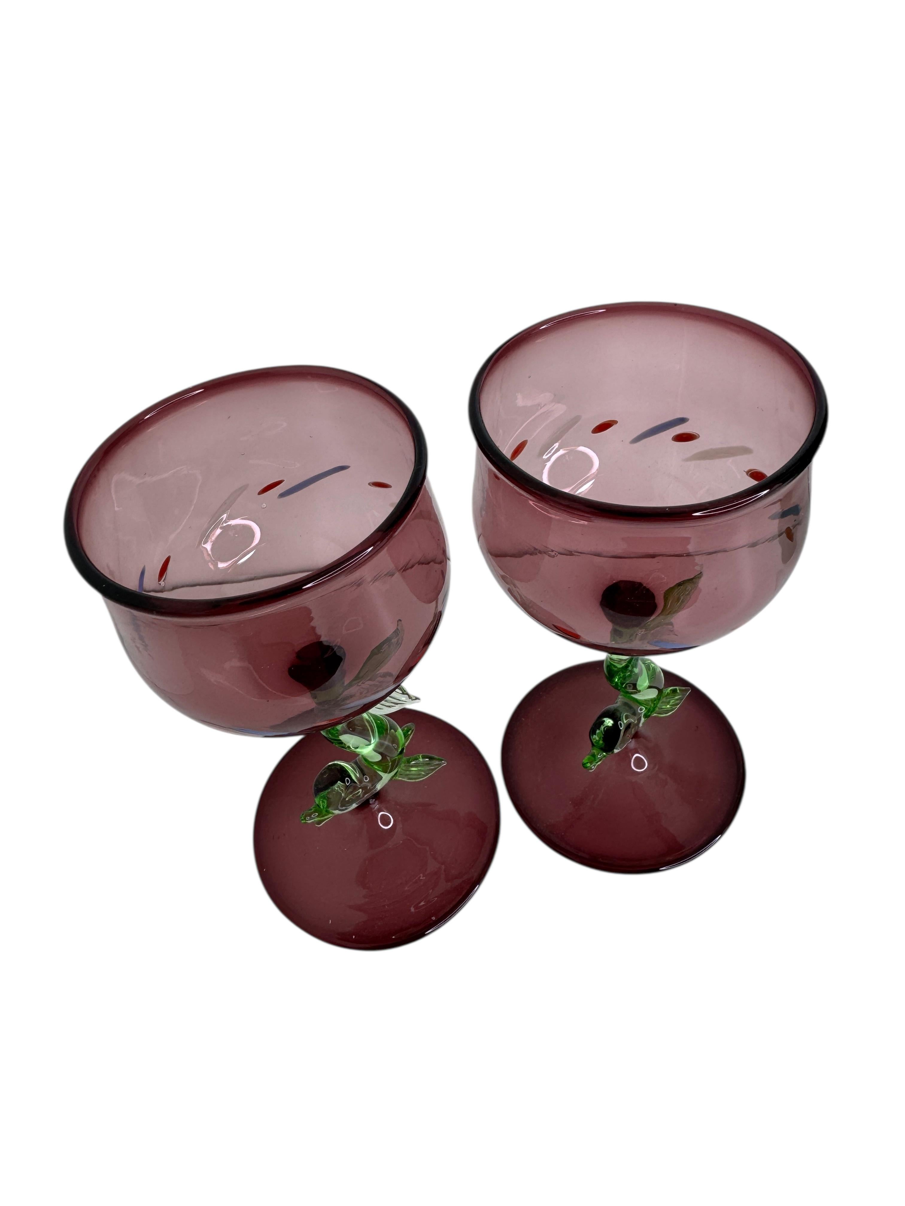 Début du 20ème siècle Lot de deux verres à pied, verre à vin, pied en forme de poisson dauphin, Bimini Art Vintage Autriche en vente
