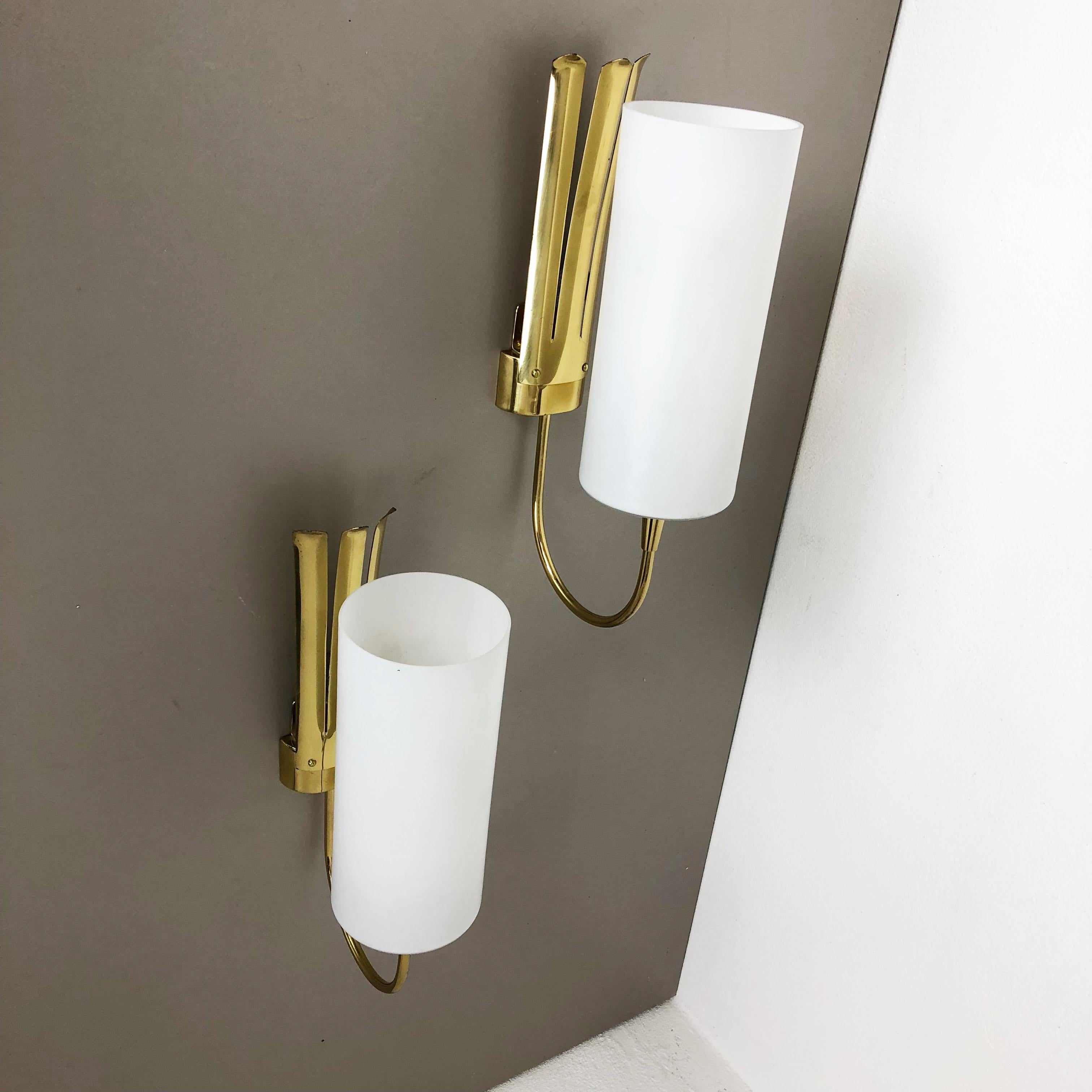 Set of Two Stilnovo Style Brass Italian Wall Lights Sconces, Italy, 1950s For Sale 7