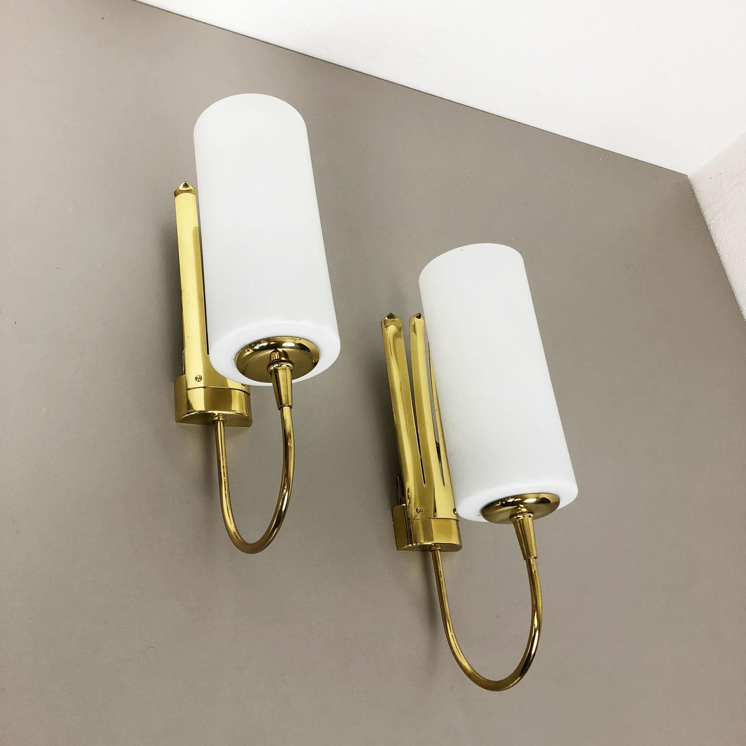 Set of Two Stilnovo Style Brass Italian Wall Lights Sconces, Italy, 1950s For Sale 3