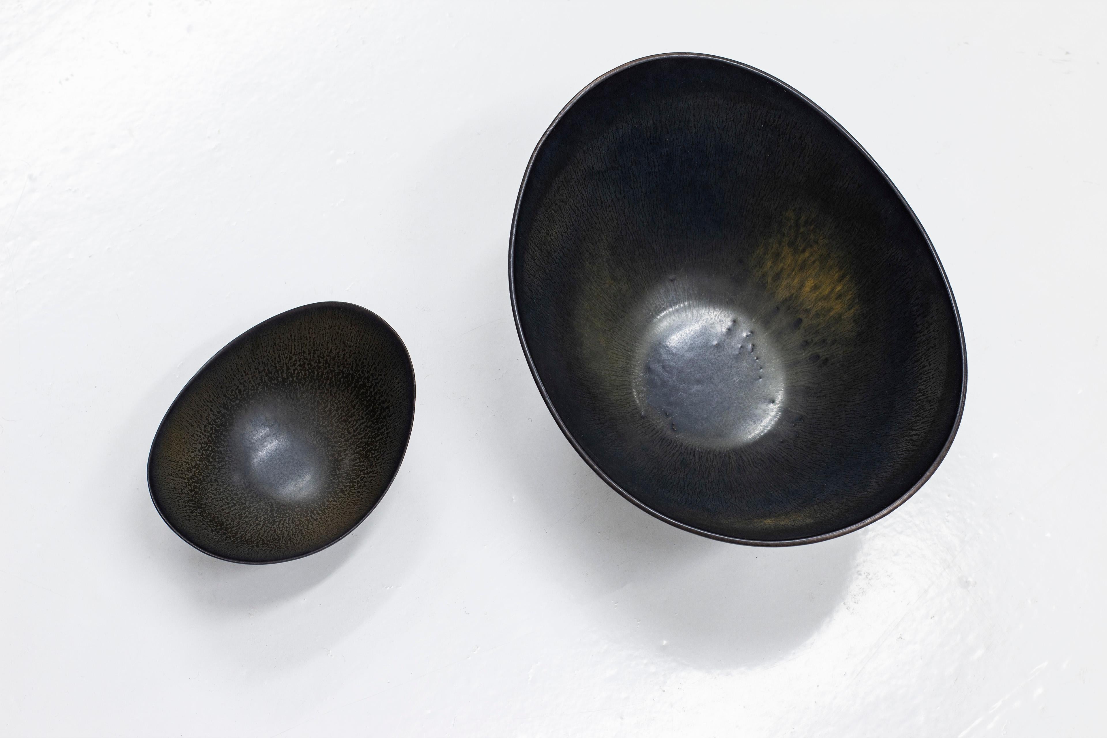 Scandinavian Modern Set of Two Stoneware Bowls by Gunnar Nylund for Rörstrand, Sweden, 1950s