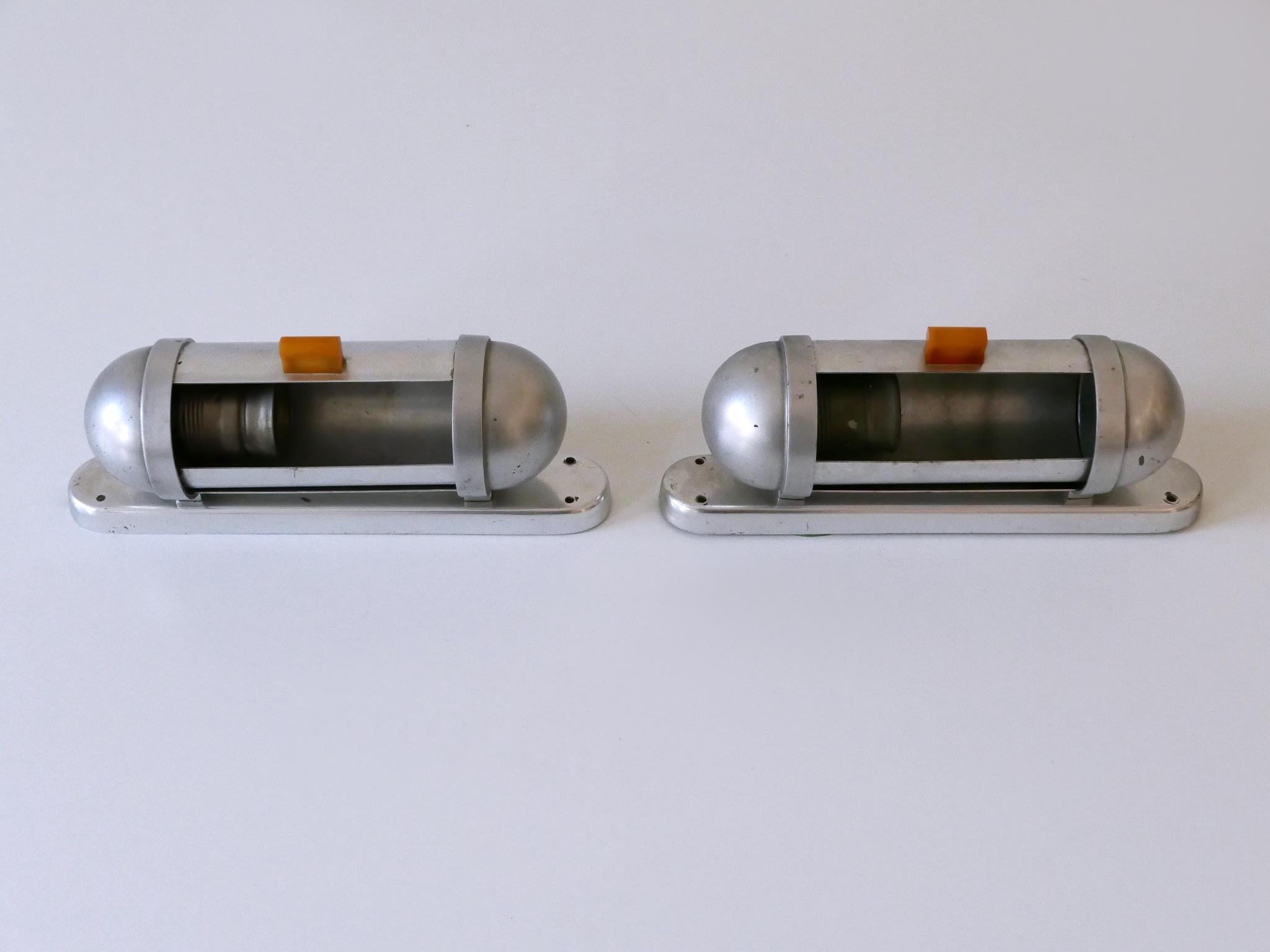 Set di due lampade da tavolo Streamline Design/One di König Germania anni '40 in vendita 10