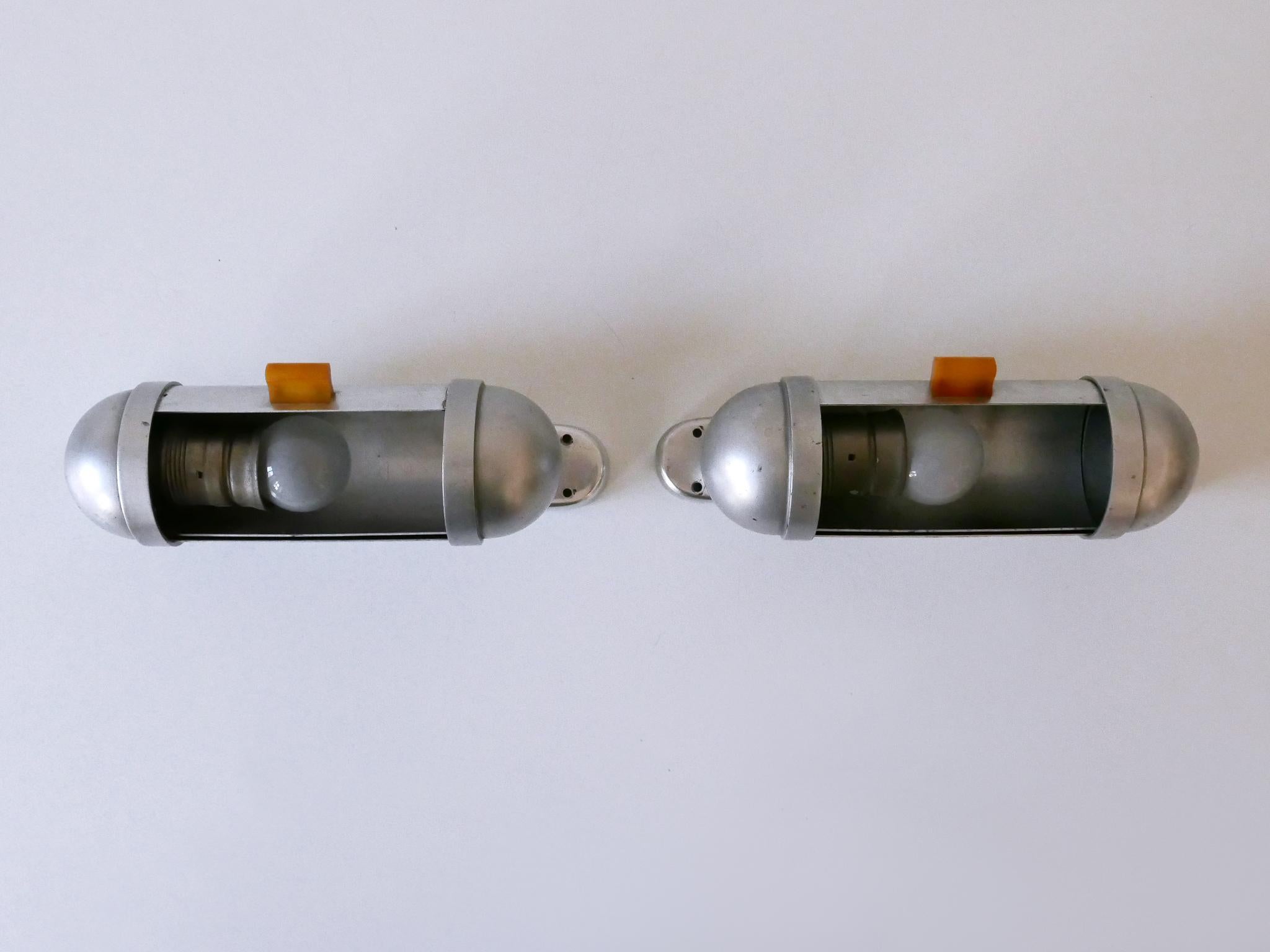 Set di due lampade da tavolo Streamline Design/One di König Germania anni '40 In condizioni buone in vendita a Munich, DE