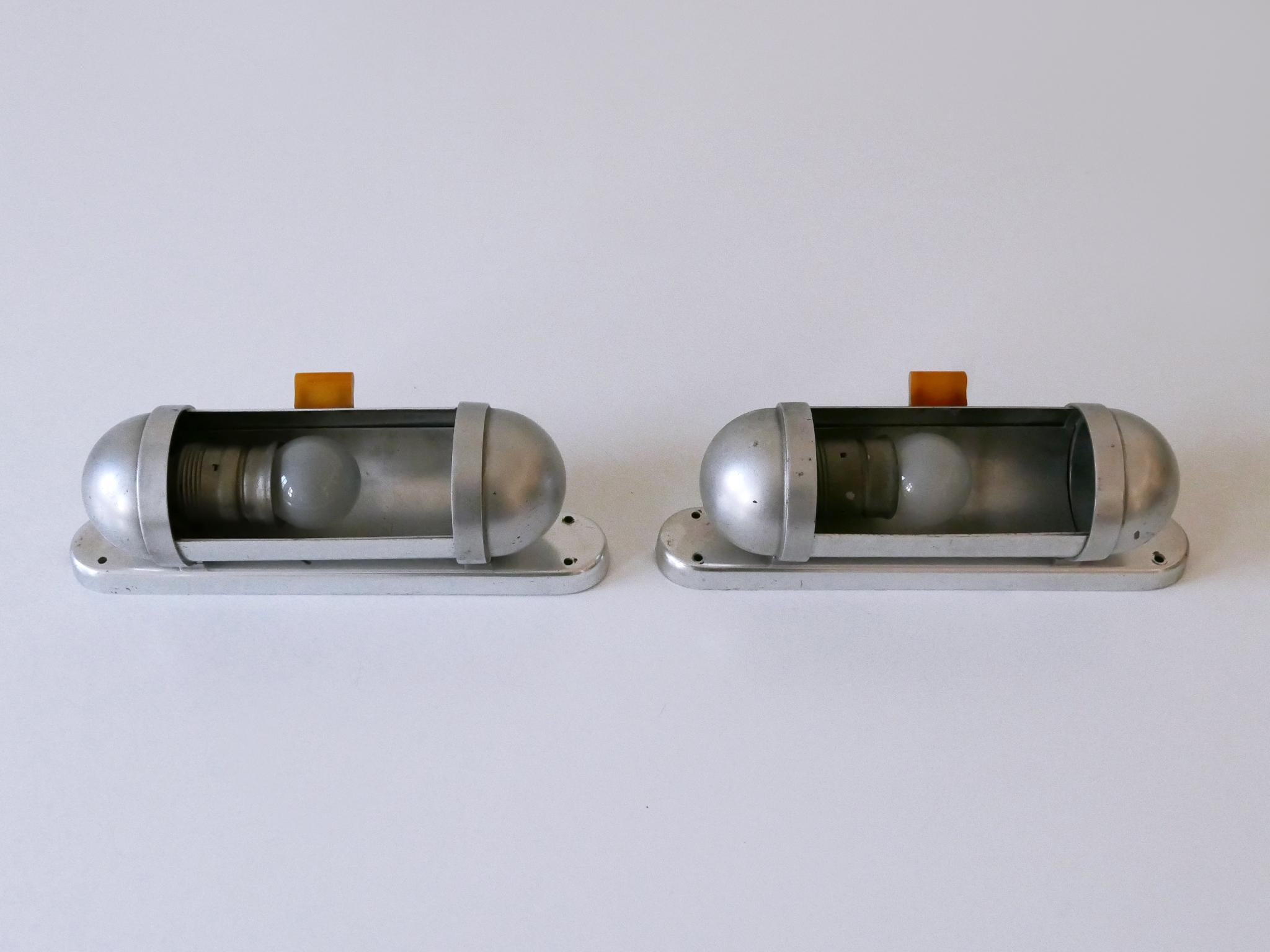 Alluminio Set di due lampade da tavolo Streamline Design/One di König Germania anni '40 in vendita
