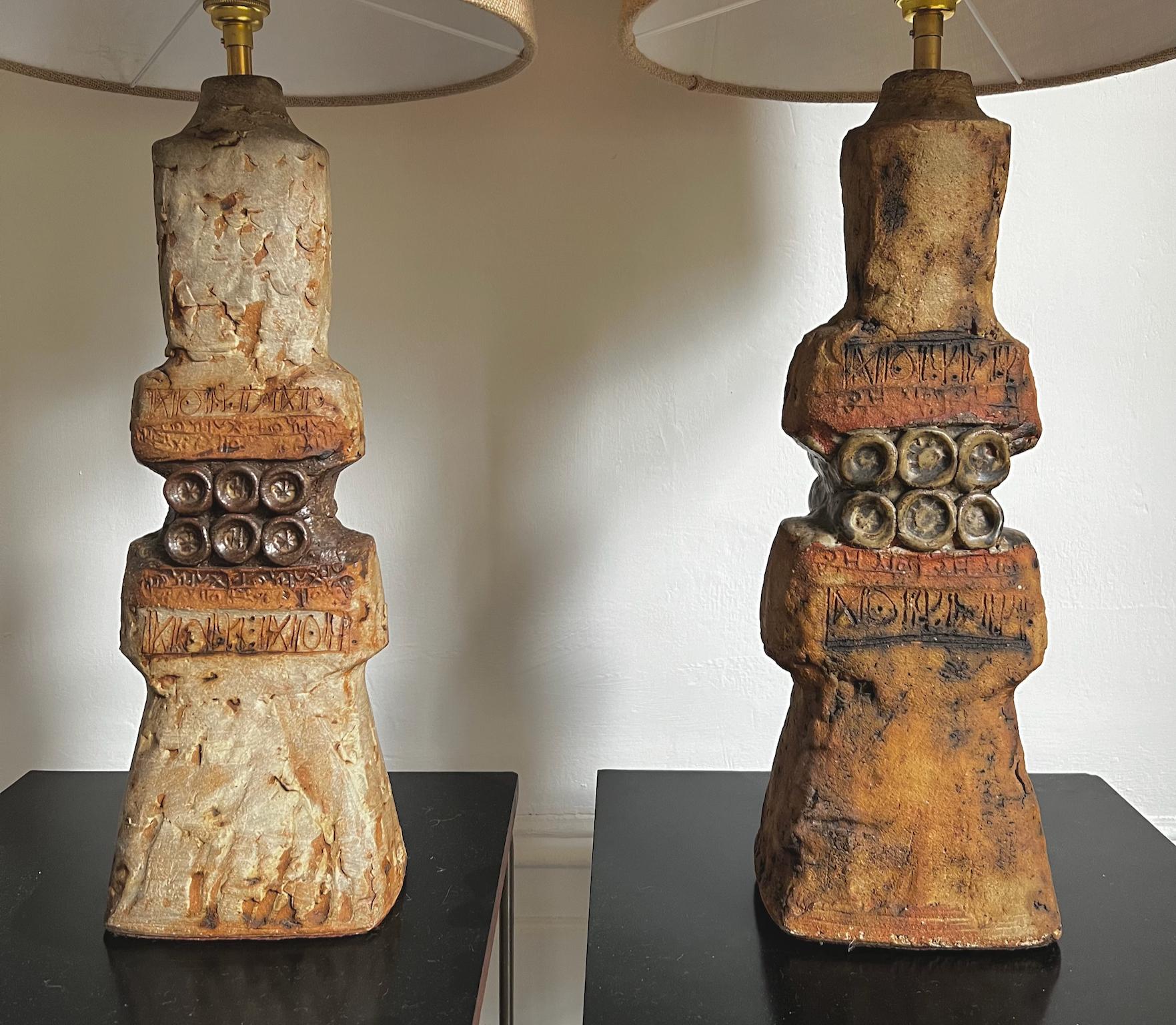 Juego de dos lámparas de cerámica Studio en tonos naturales de Bernard Rooke, Inglaterra en venta 8