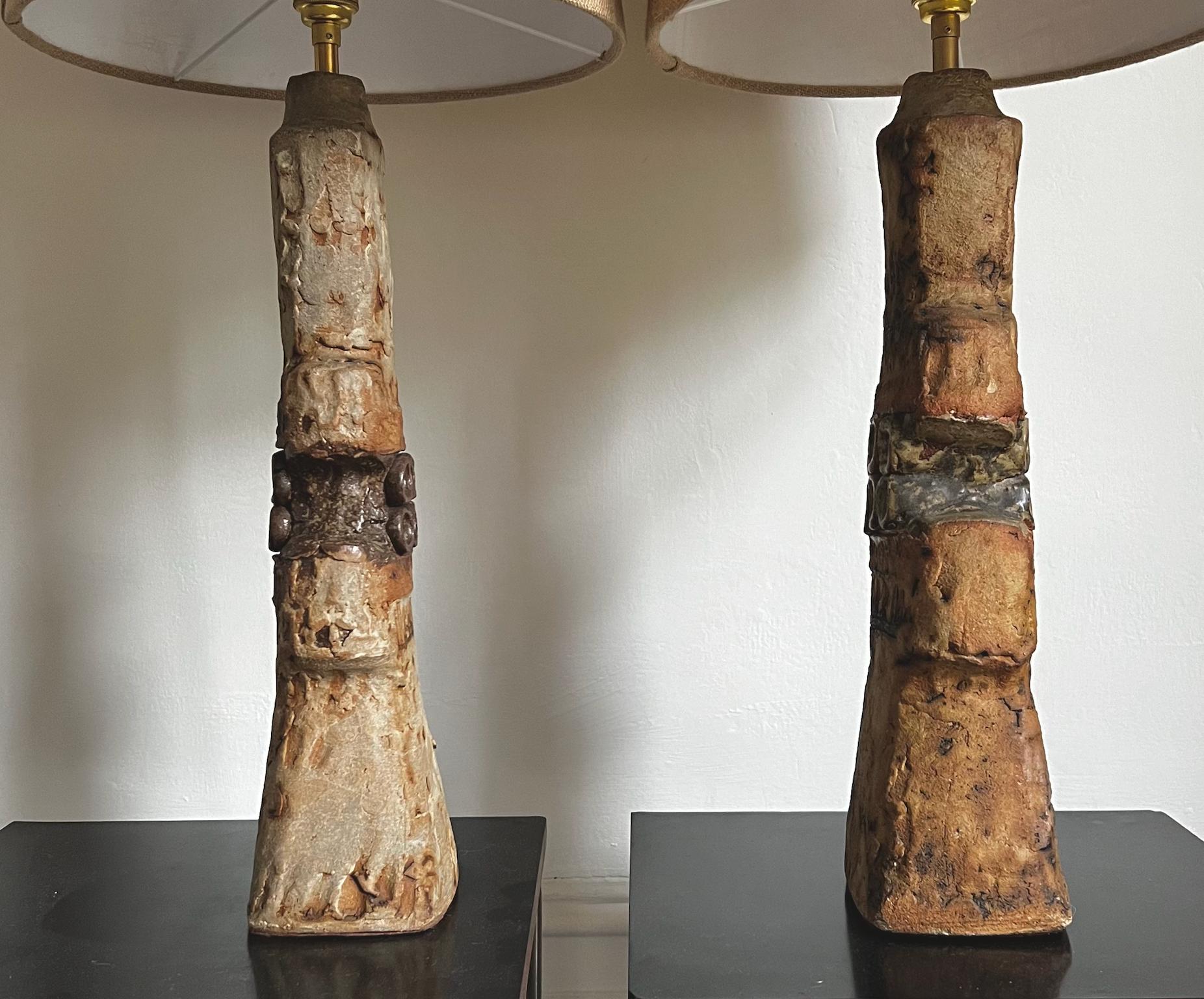 Juego de dos lámparas de cerámica Studio en tonos naturales de Bernard Rooke, Inglaterra en venta 9