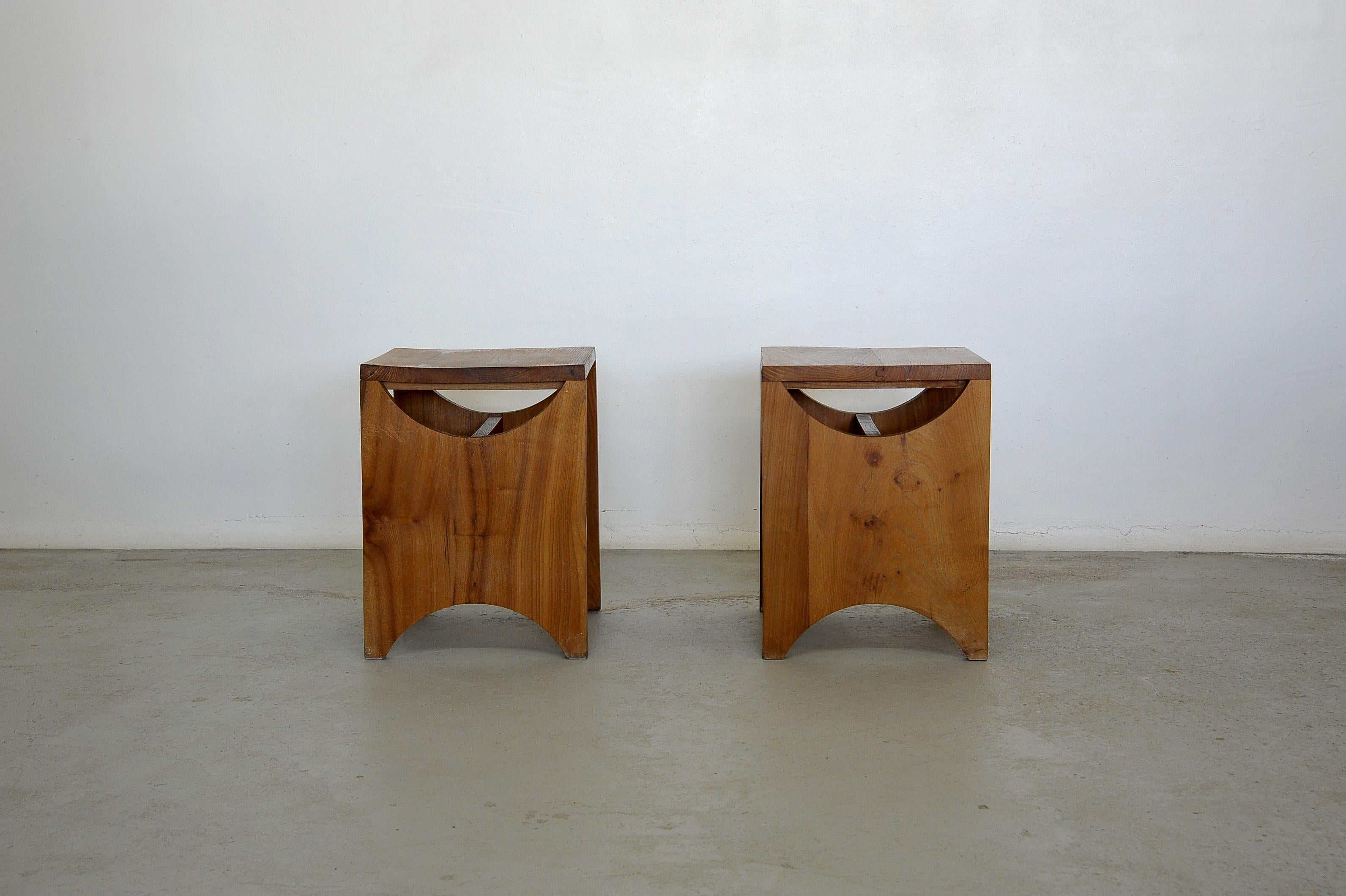 Set of Two Studio Stool, Solid Elmwood, France, 1970s In Good Condition In La Teste De Buch, FR