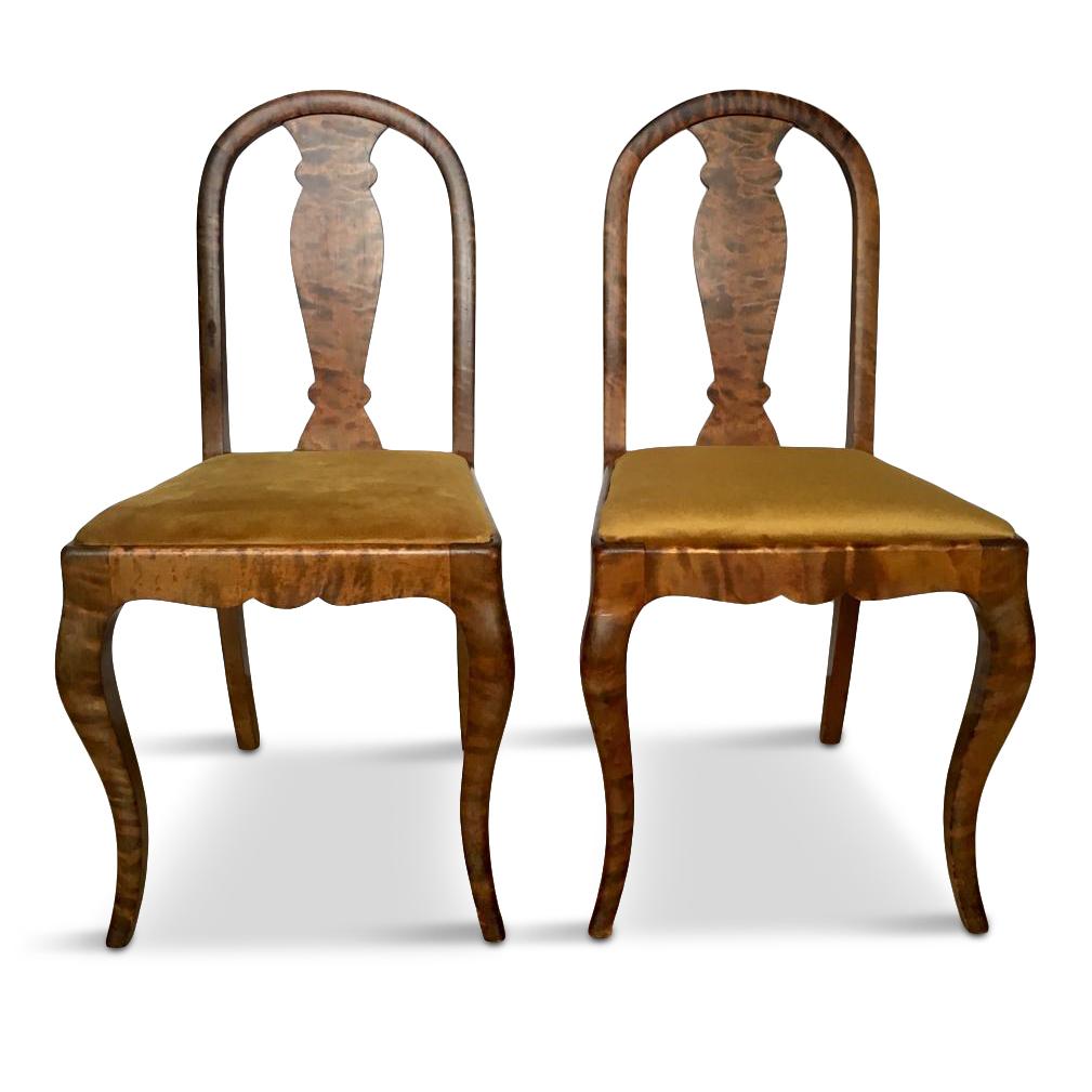 Set of Two Swedish Satin Birch Chairs, 1910s In Good Condition For Sale In Riga, Latvia