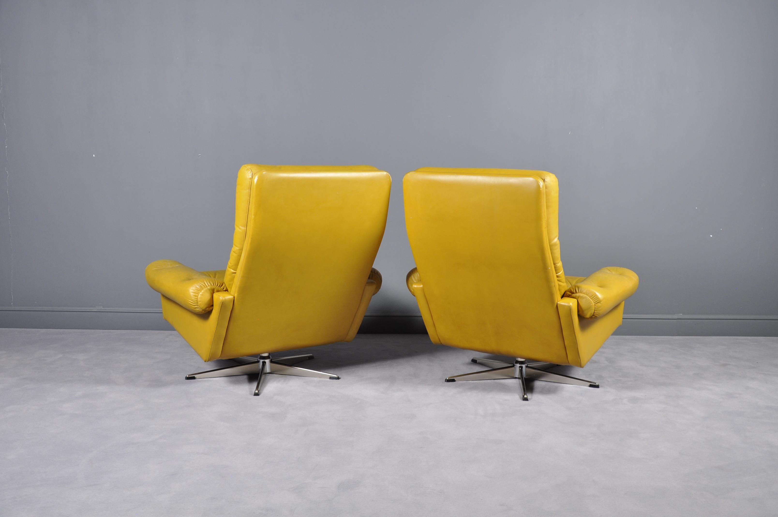 Set of Two Swedish Swivel Chairs from Lystolet, Sweden, 1975 In Good Condition In Bucharest, RO