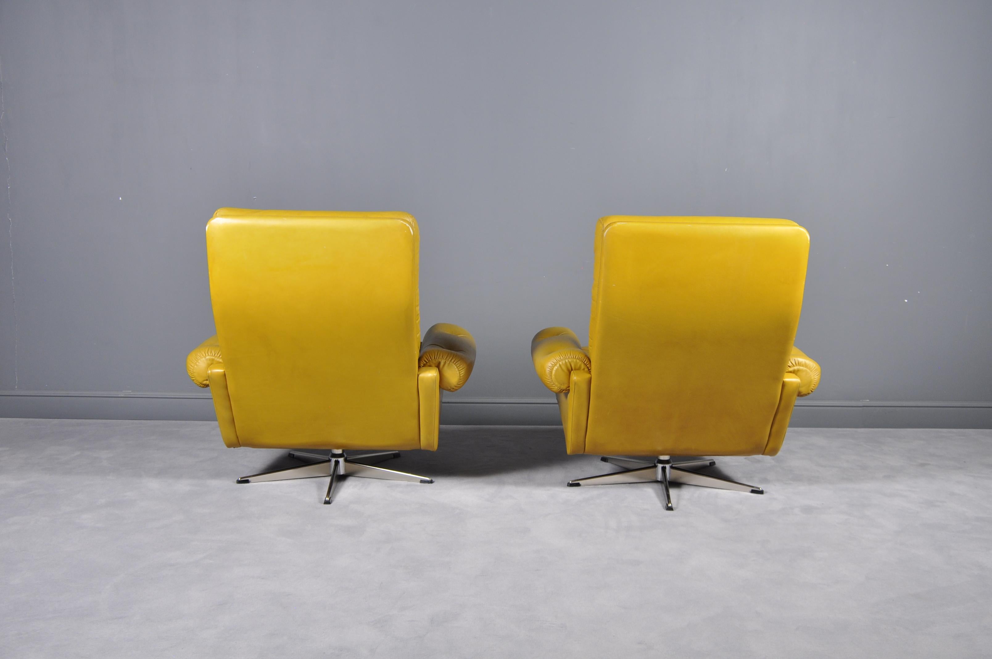 Leather Set of Two Swedish Swivel Chairs from Lystolet, Sweden, 1975
