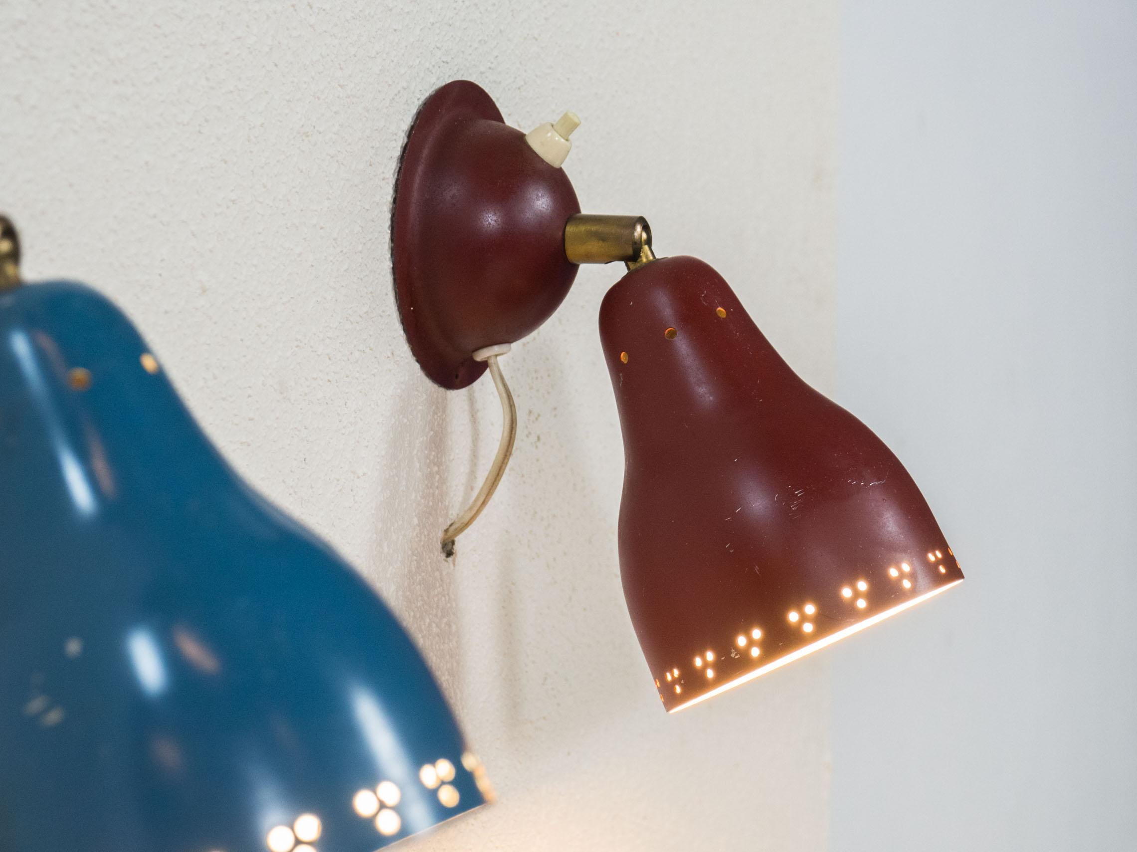 Mid-Century Modern Set of two Swedish wall lamps For Sale