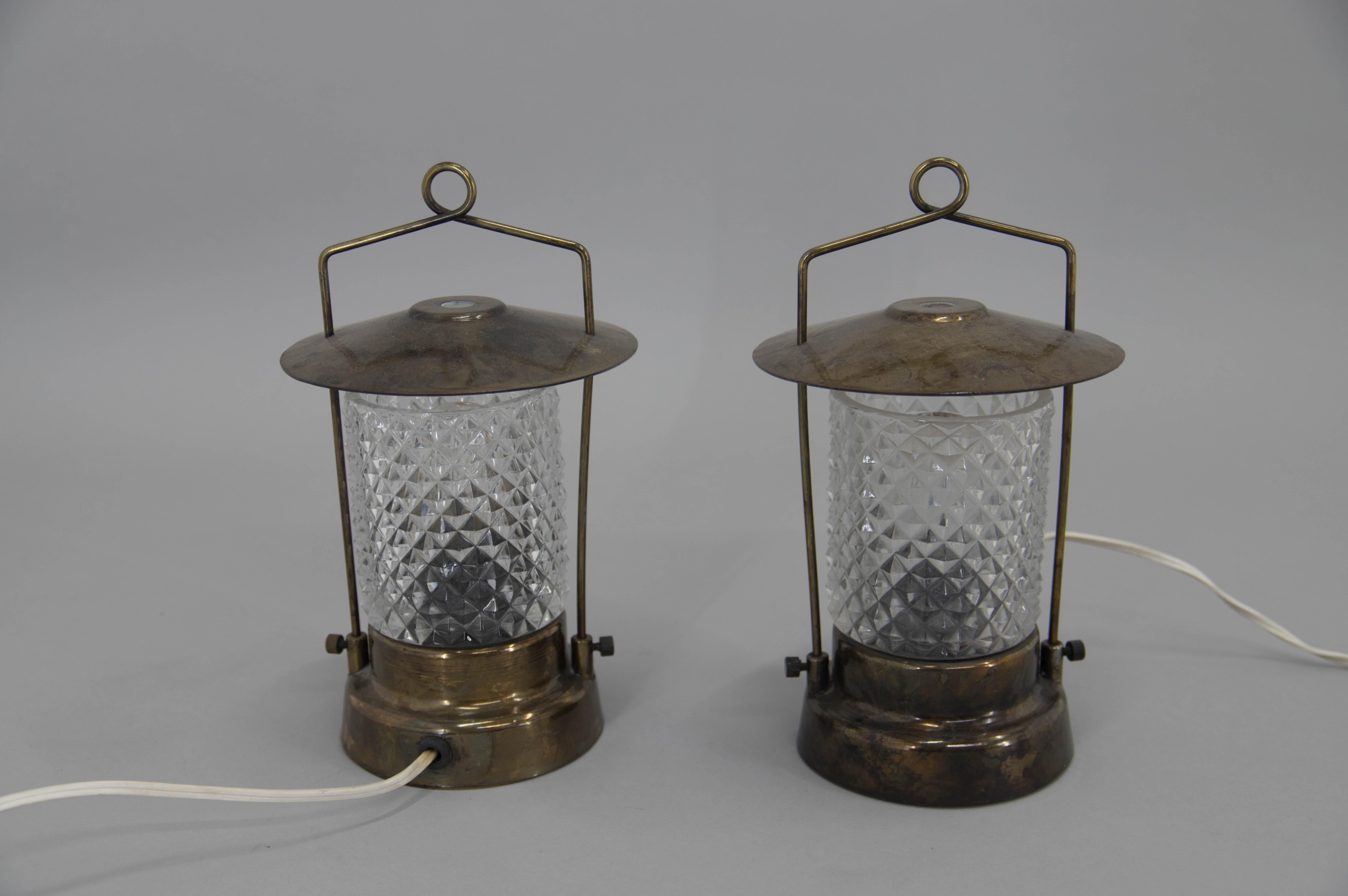 Set of two table lamps made in 1970s in Czechoslovakia.
Very good original condition.
1x40W, E25-E27 bulb
US plug adapter included.