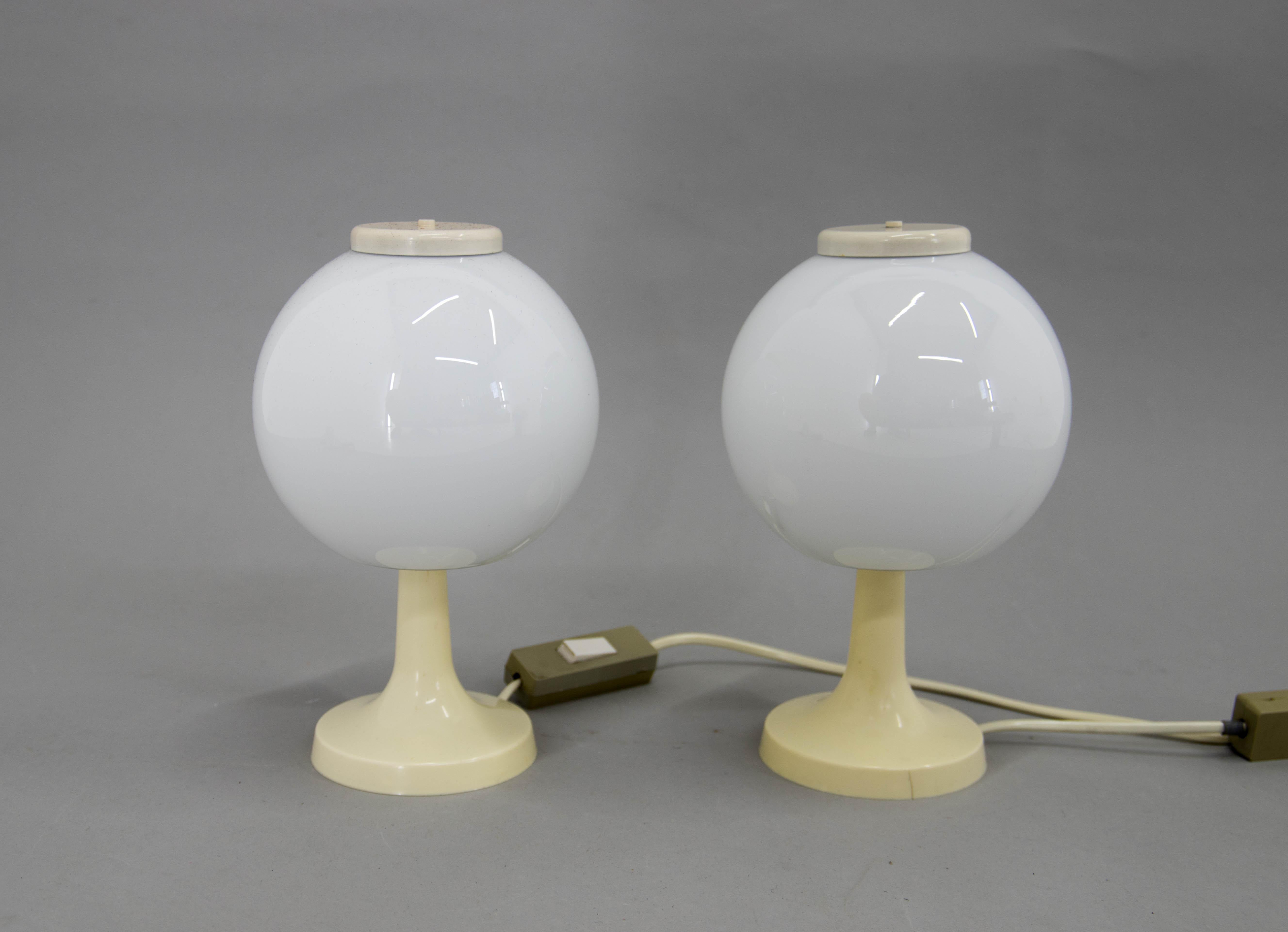 Mid-Century Modern Set of Two Table Lamps, Czechoslovakia, 1970s For Sale
