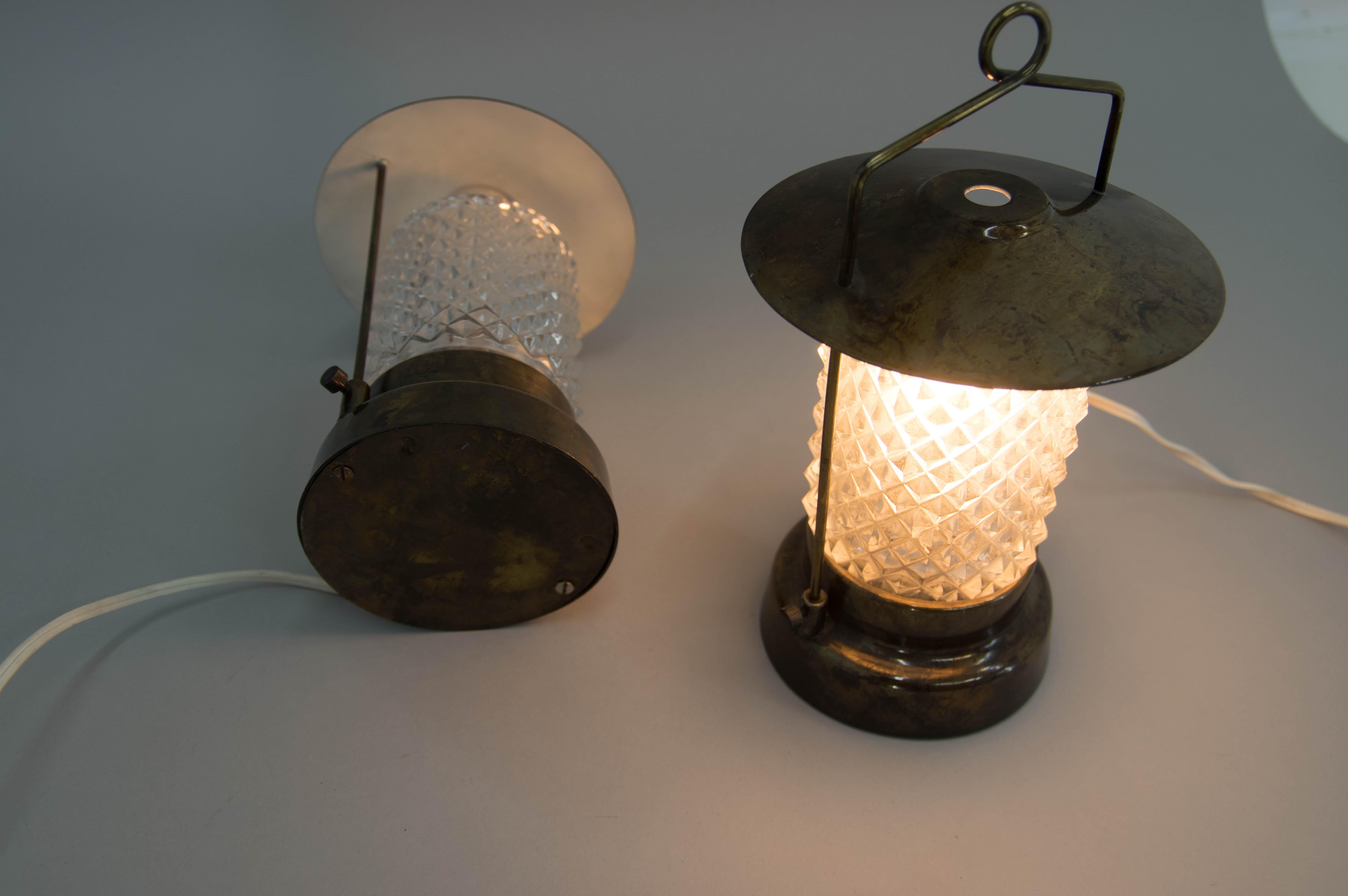 Set aus zwei Tischlampen, Tschechoslowakei, 1970er-Jahre (Metall) im Angebot