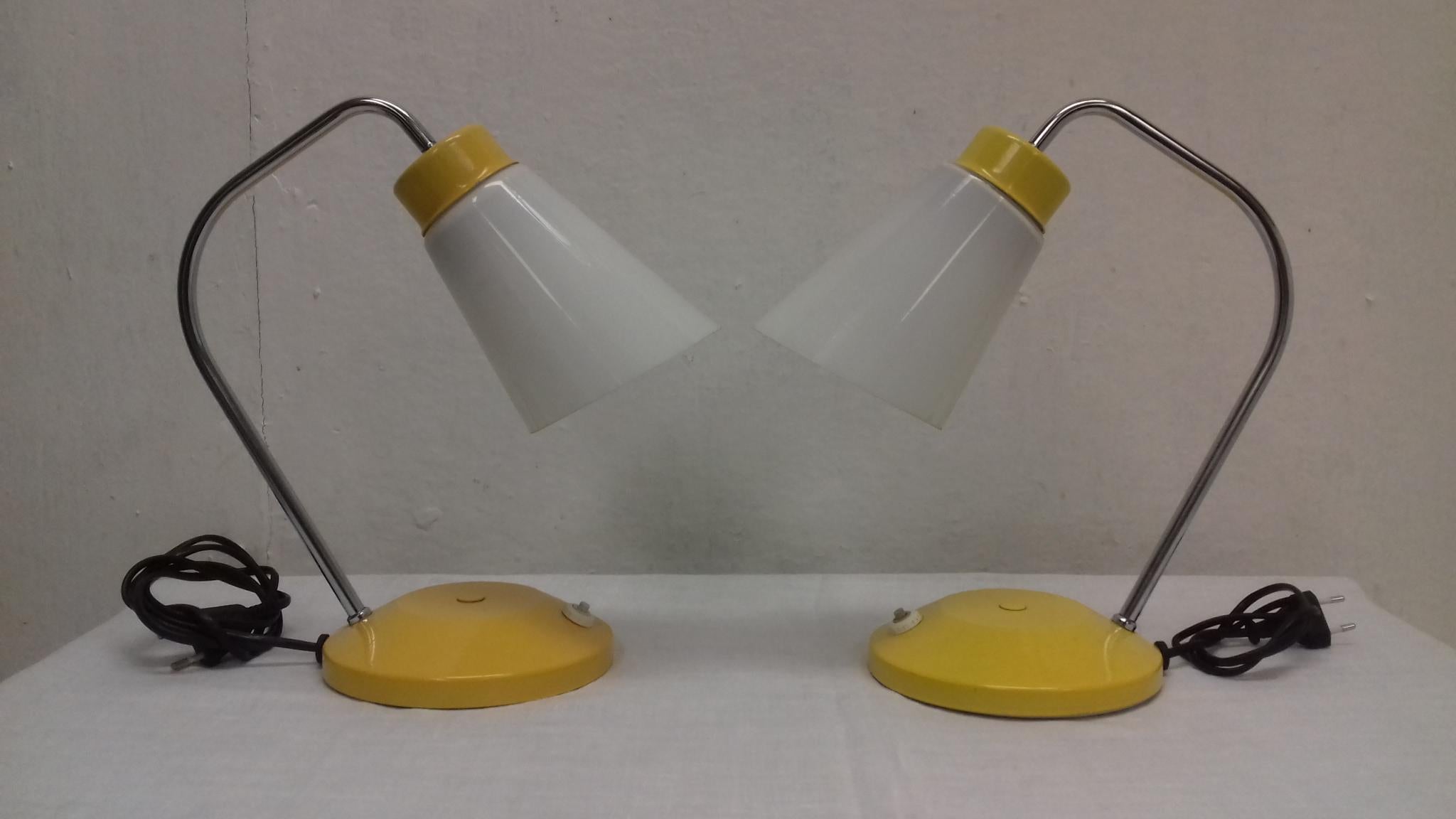 Juego de dos lámparas de mesa/ Lidokov Boskovice, Checoslovaquia en venta 2