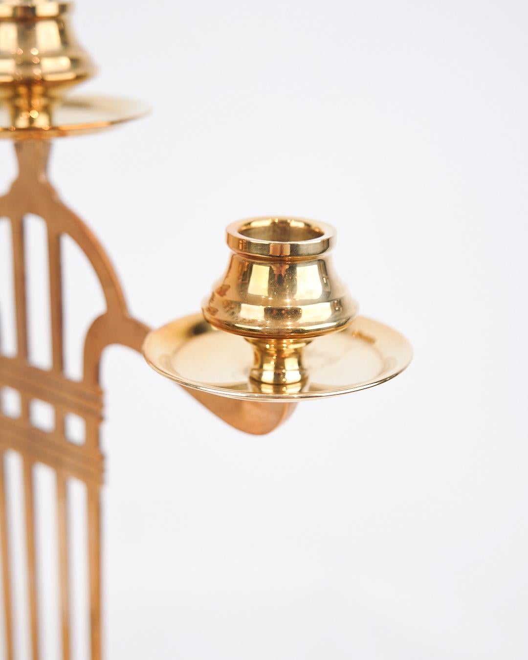 Sconosciuto Set di due candelieri alti a tre braccia in ottone in stile Art Nouveau in vendita