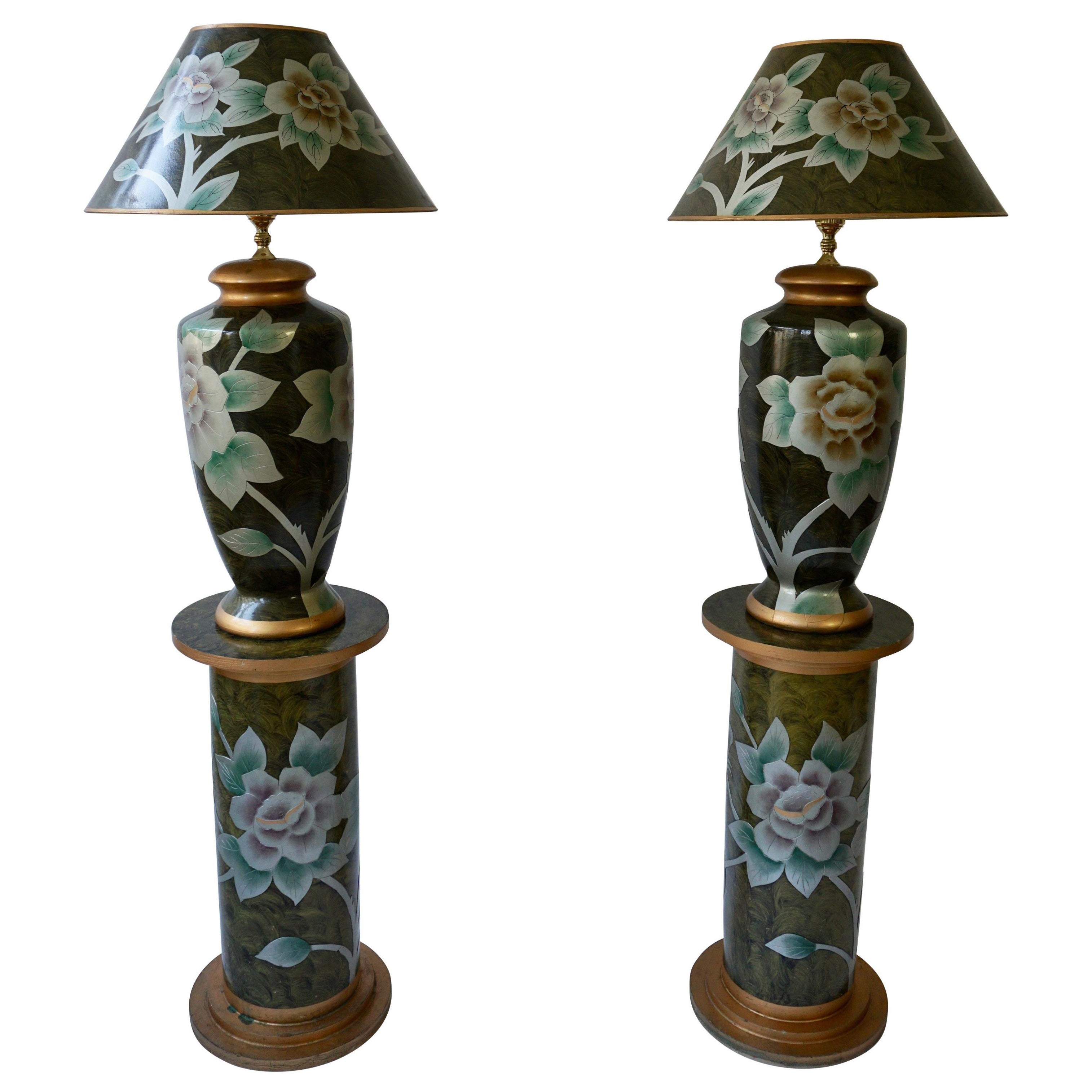 Ensemble de deux lampes de table en terre cuite sur colonnes