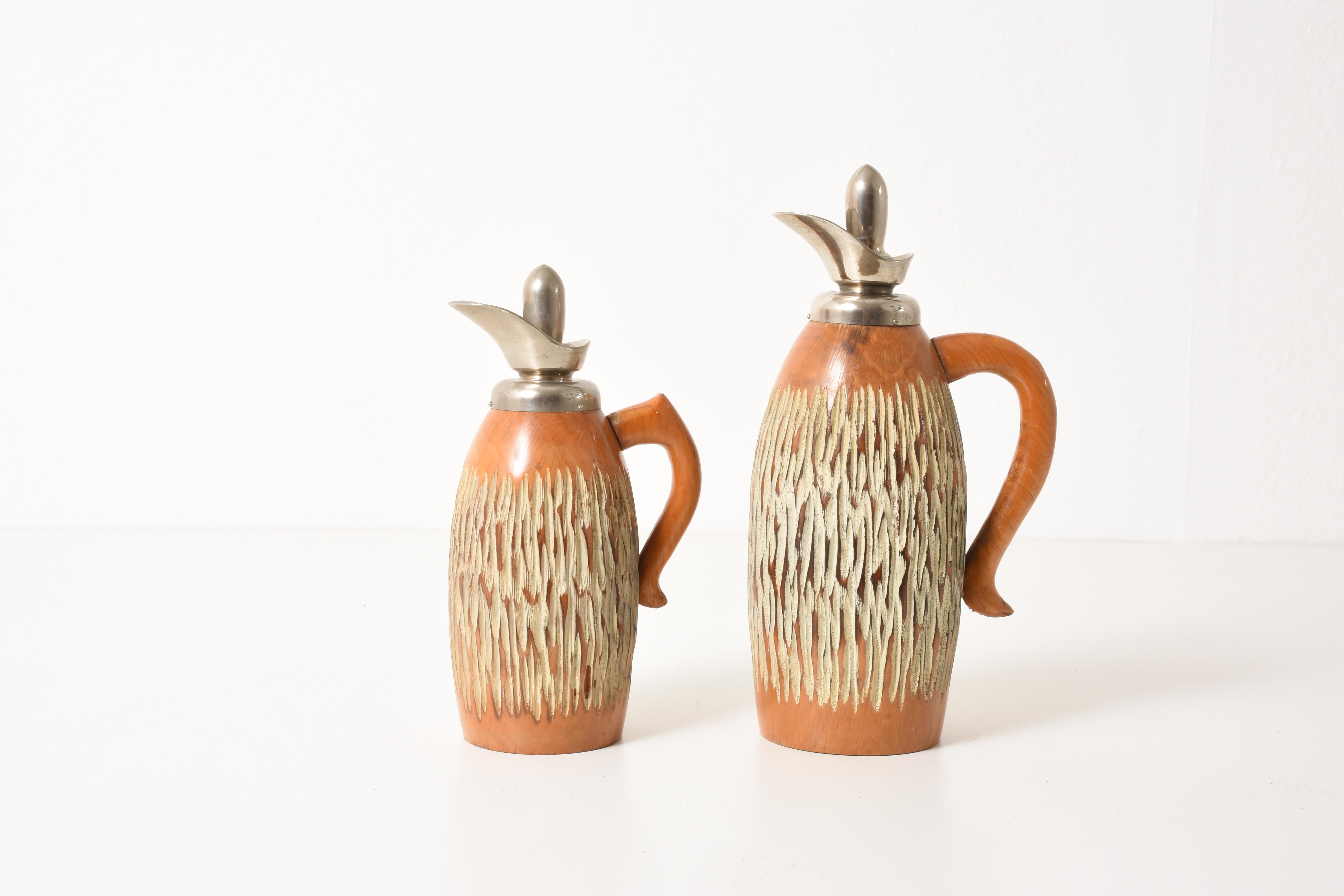 Set of Two Thermos by Aldo Tura for Macabo, Milan, Italy, 1950s, Carved Wood In Fair Condition In Roma, IT