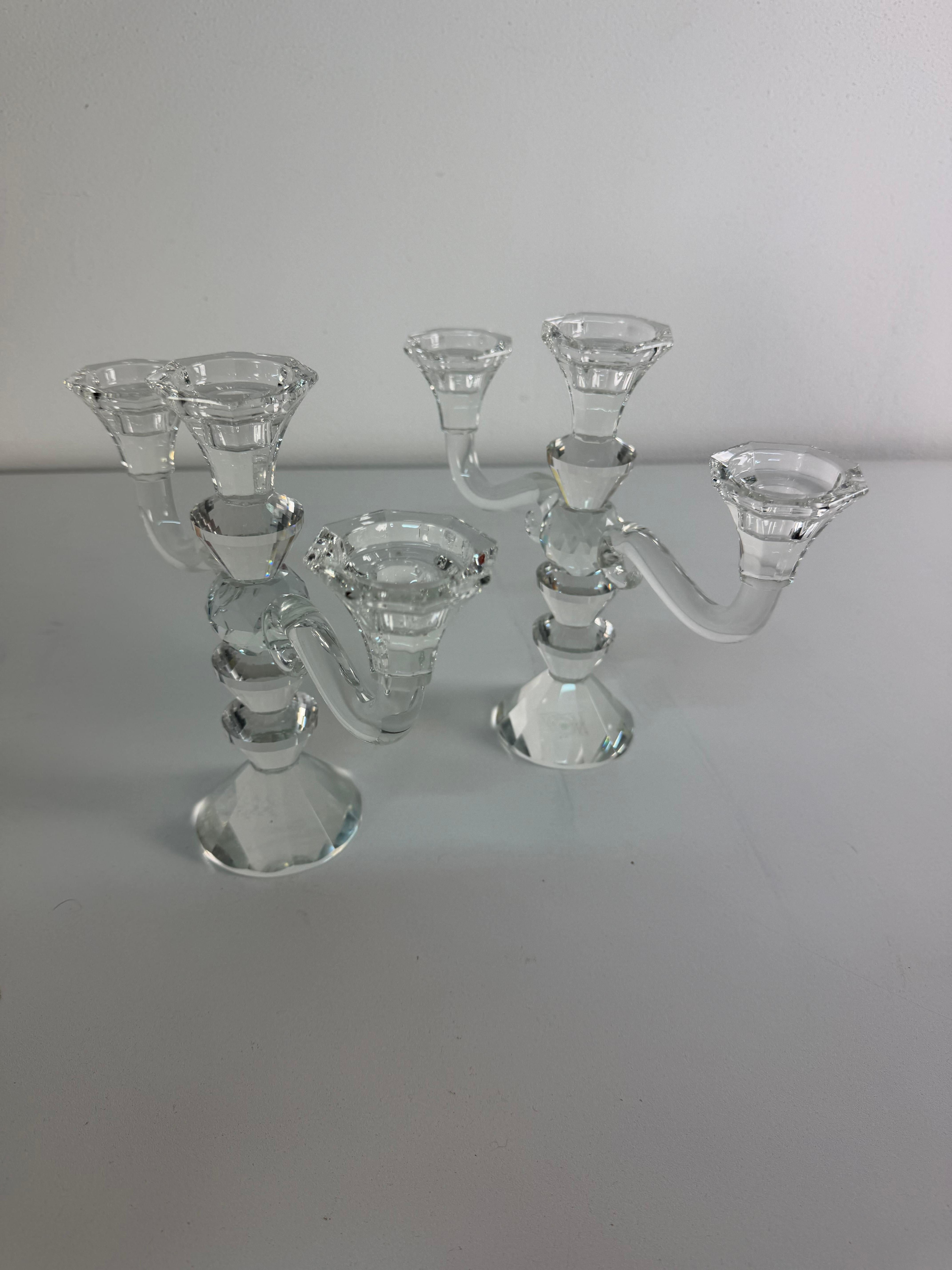 Set di due candelabri a tre luci in cristallo sfaccettato, con scatole regalo, anni '80 in vendita 5