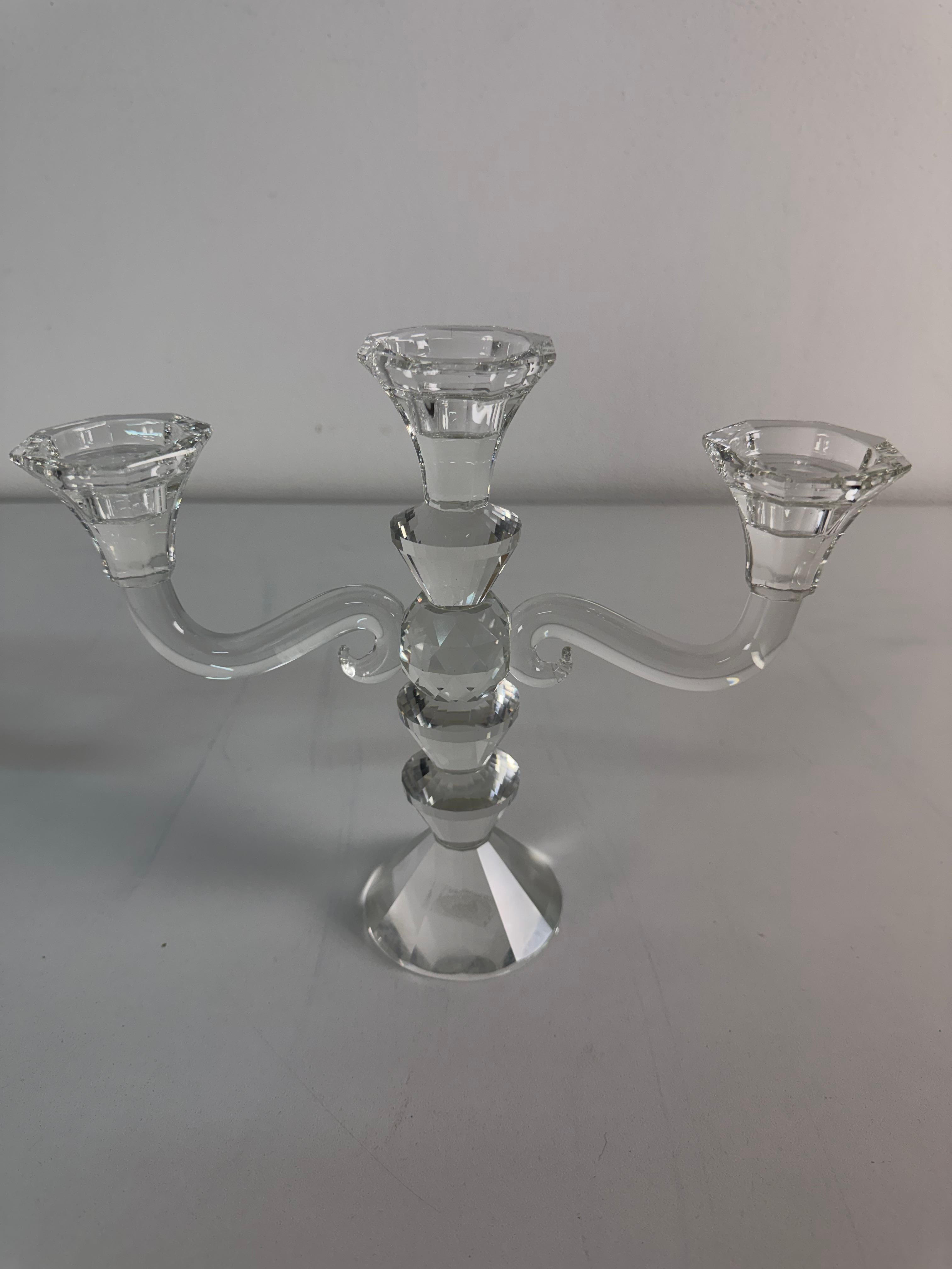 Set di due candelabri a tre luci in cristallo sfaccettato, con scatole regalo, anni '80 in vendita 7