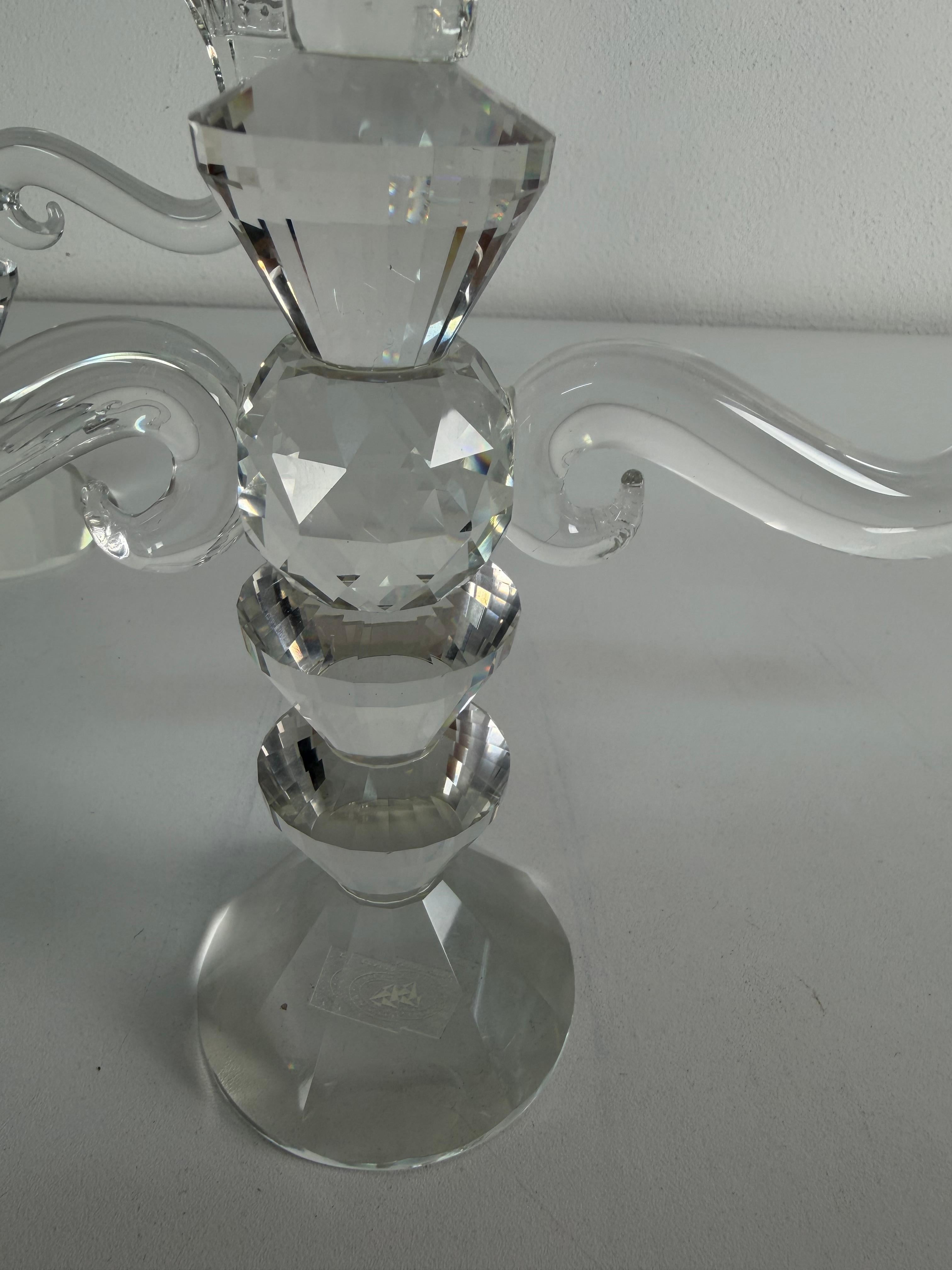 Set di due candelabri a tre luci in cristallo sfaccettato, con scatole regalo, anni '80 in vendita 3