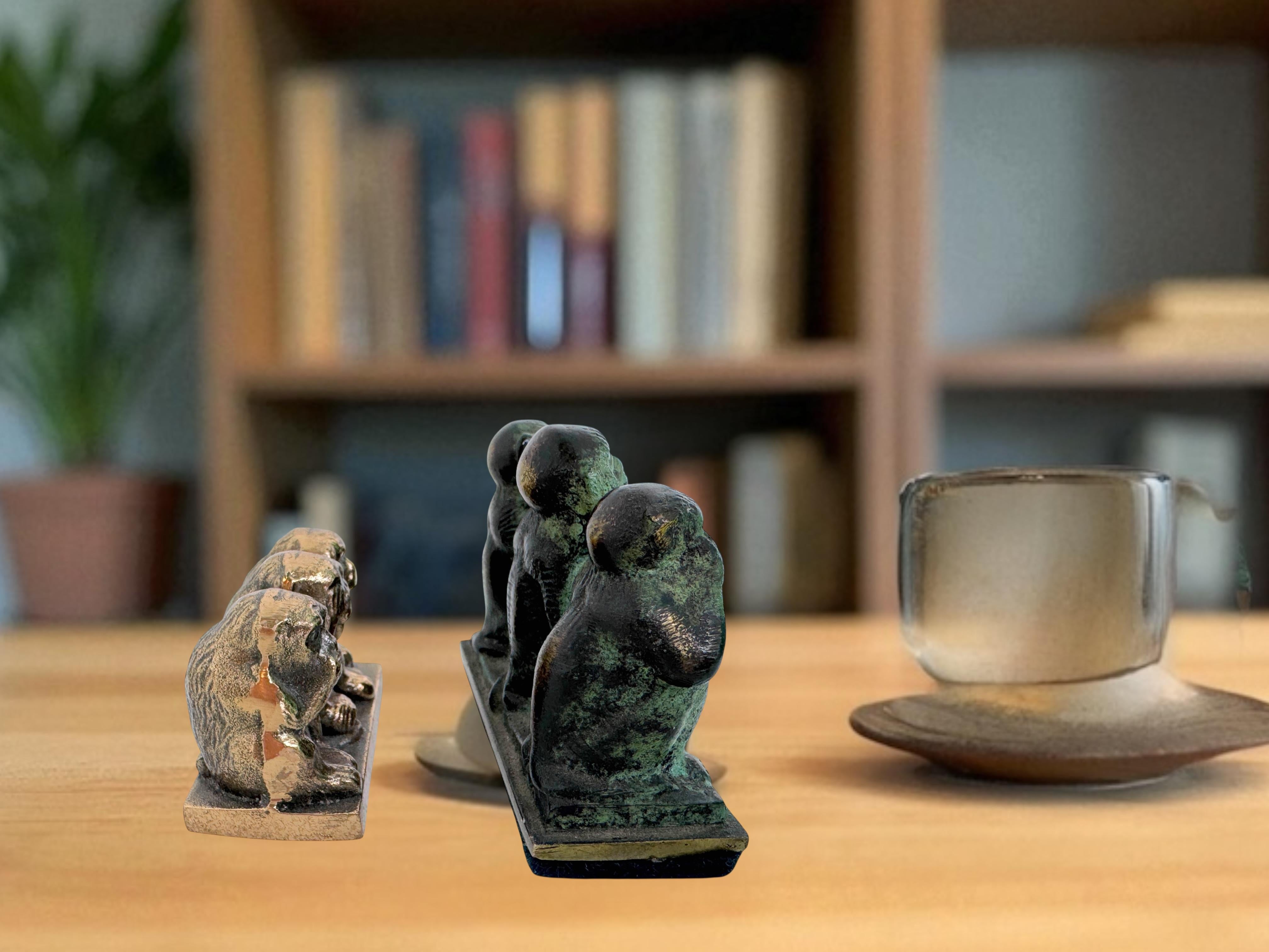 Set di due scimmie in miniatura 