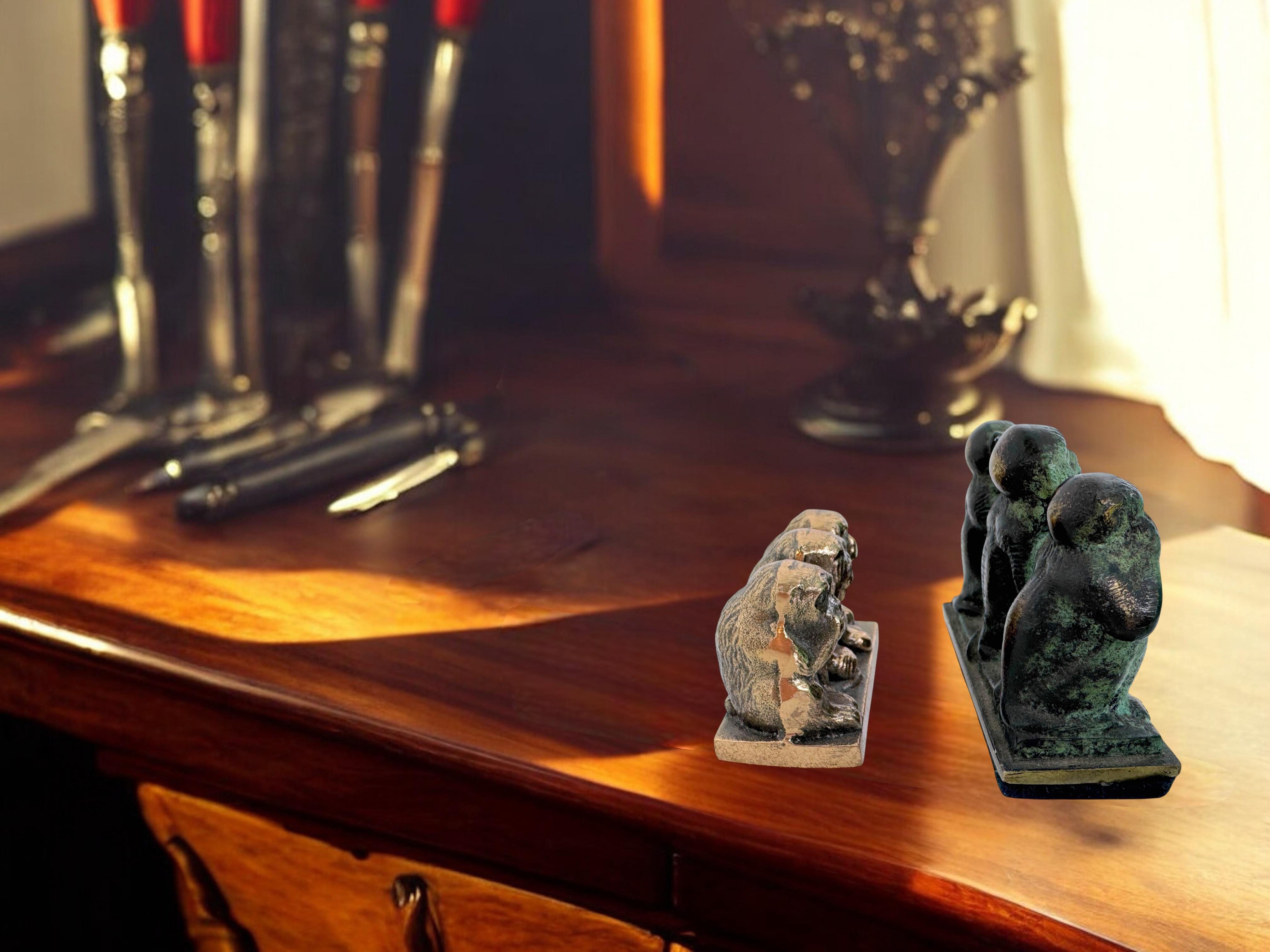 Set di due scimmie in miniatura 