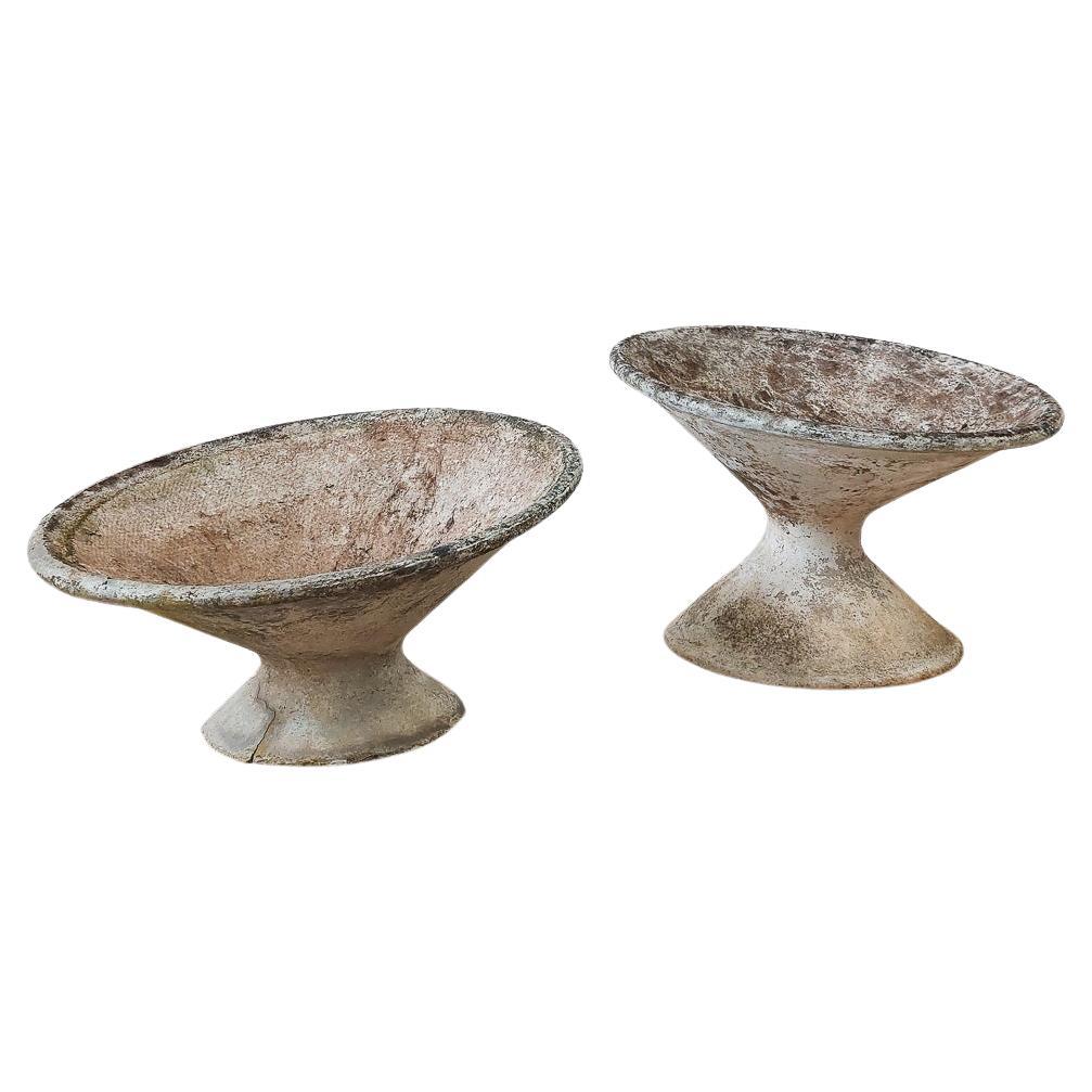 Set of Two Tilted Concrete Planters by the Swiss Architect Willy Guhl 1950s