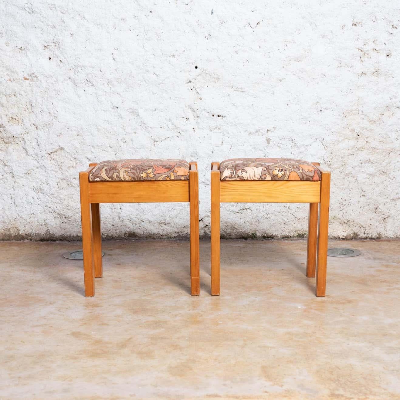 Spanish Set of Two Traditional Catalan Pine Stools in Original Fabric, circa 1960 For Sale