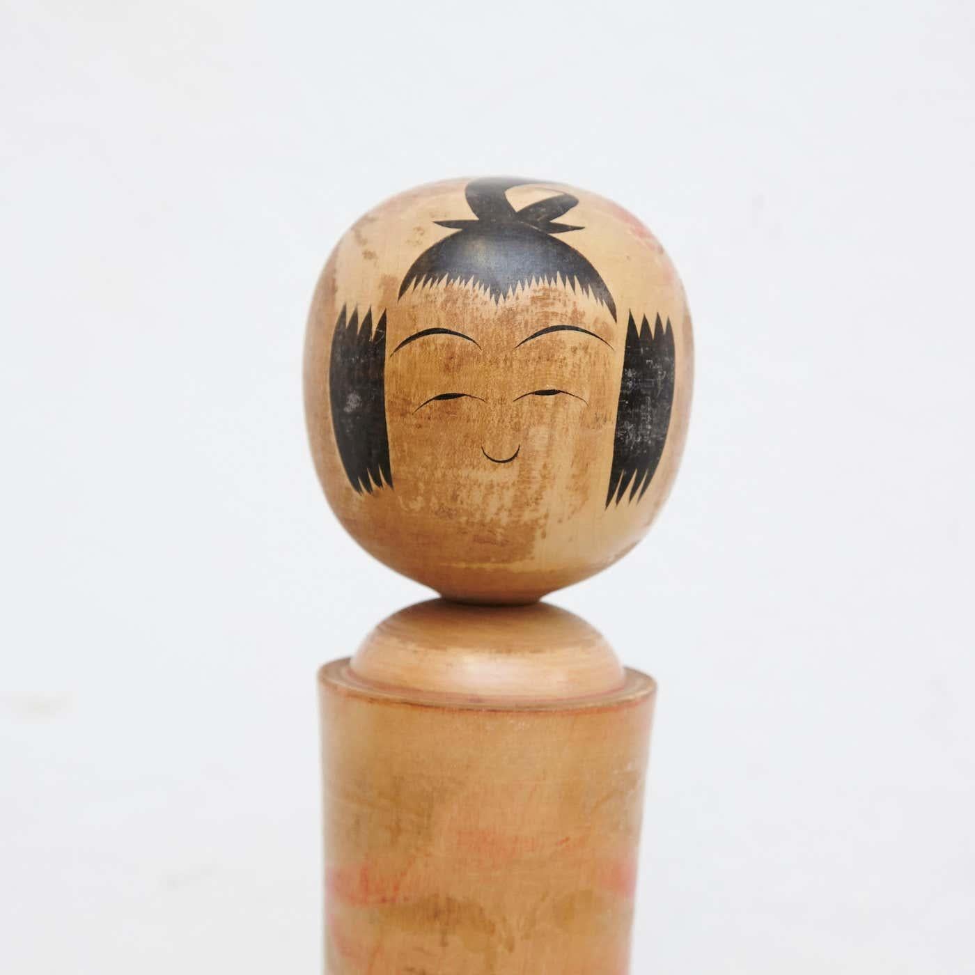 Set of Two Traditional Japanese Kokeshi Dolls, circa 1930 In Good Condition In Barcelona, ES
