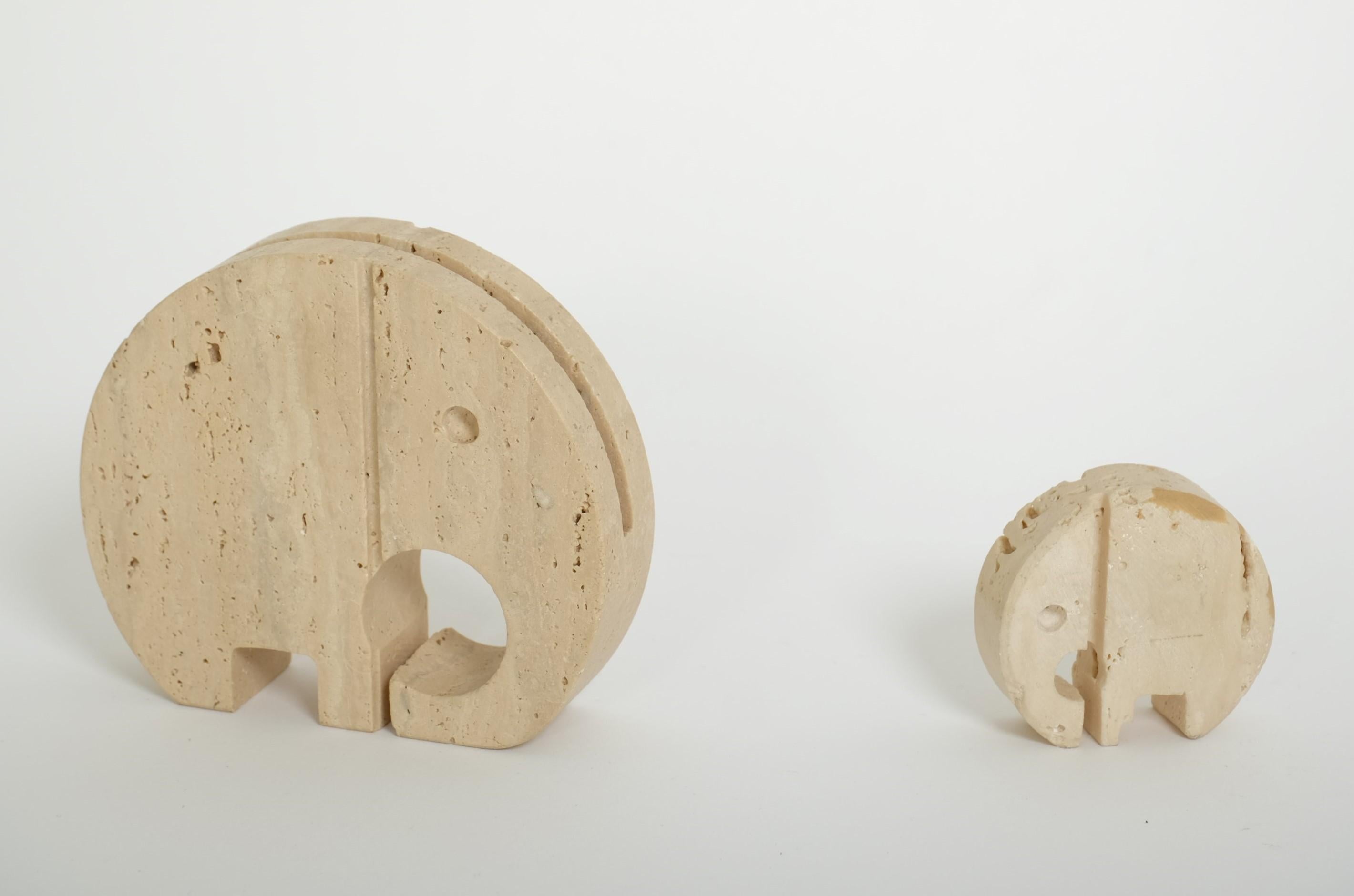 Set Of Two Travertine Elephant Sculptures Desk Organizer by Fratelli Mannelli (Moderne der Mitte des Jahrhunderts) im Angebot