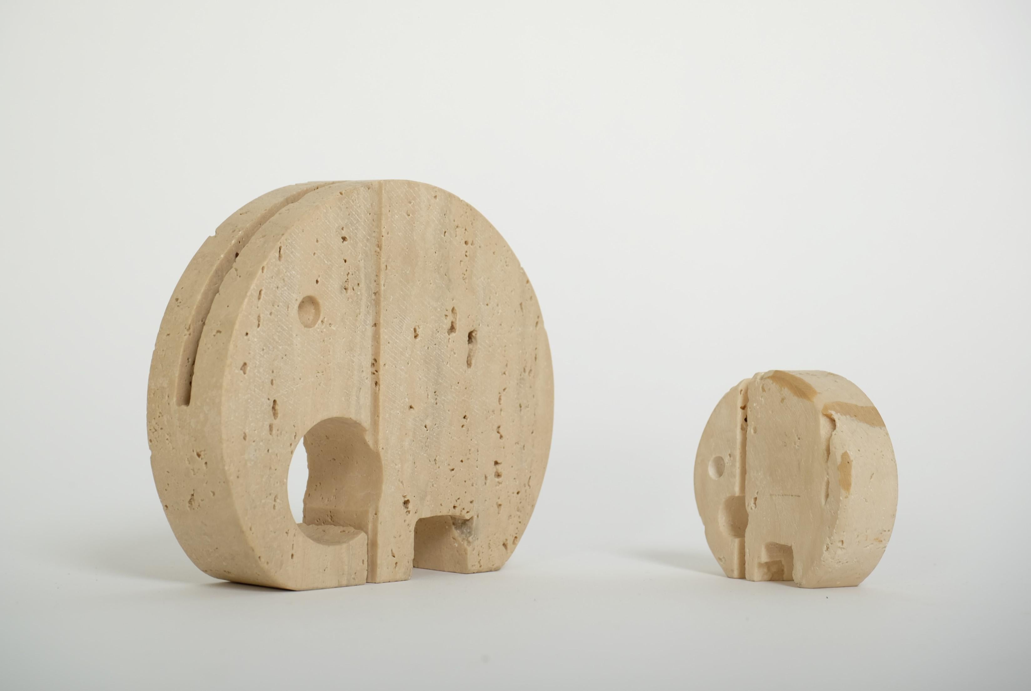 Set Of Two Travertine Elephant Sculptures Desk Organizer by Fratelli Mannelli im Zustand „Gut“ im Angebot in München, BY