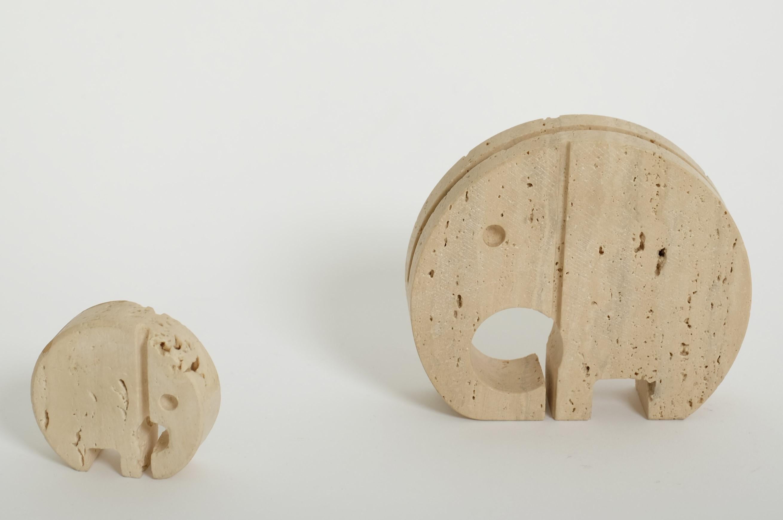 Set Of Two Travertine Elephant Sculptures Desk Organizer by Fratelli Mannelli (Ende des 20. Jahrhunderts) im Angebot