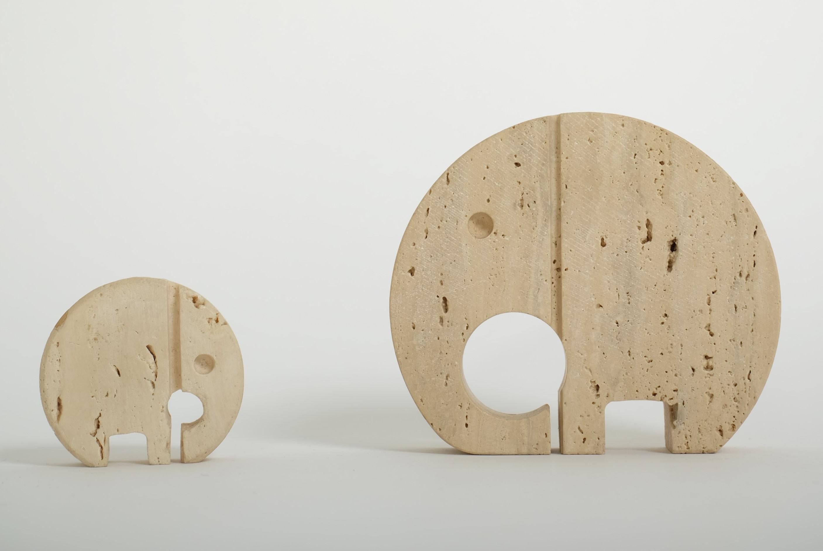 Set Of Two Travertine Elephant Sculptures Desk Organizer by Fratelli Mannelli im Angebot 1