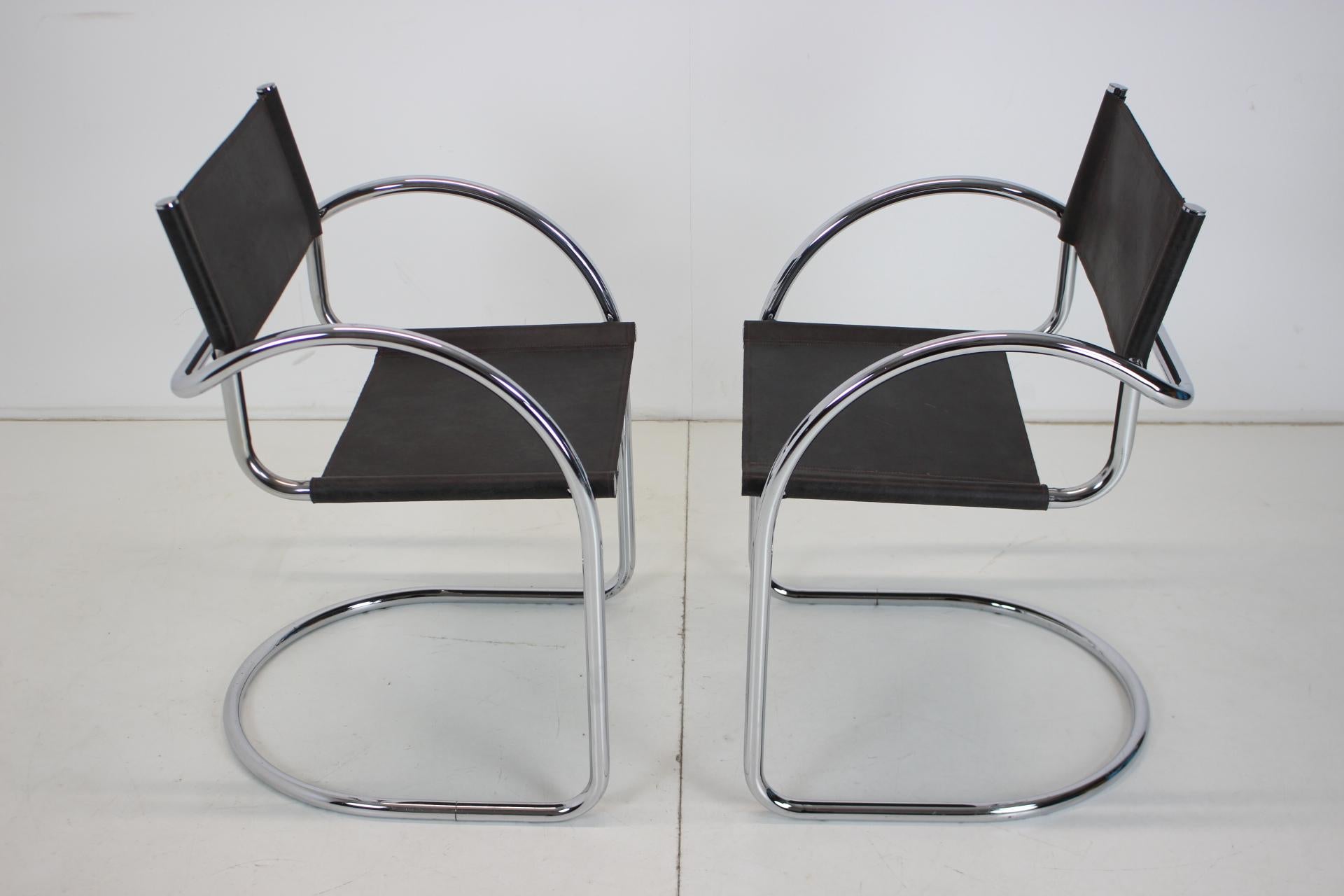 Late 20th Century Set of Two Tubular Chrome Armchairs, 1970's