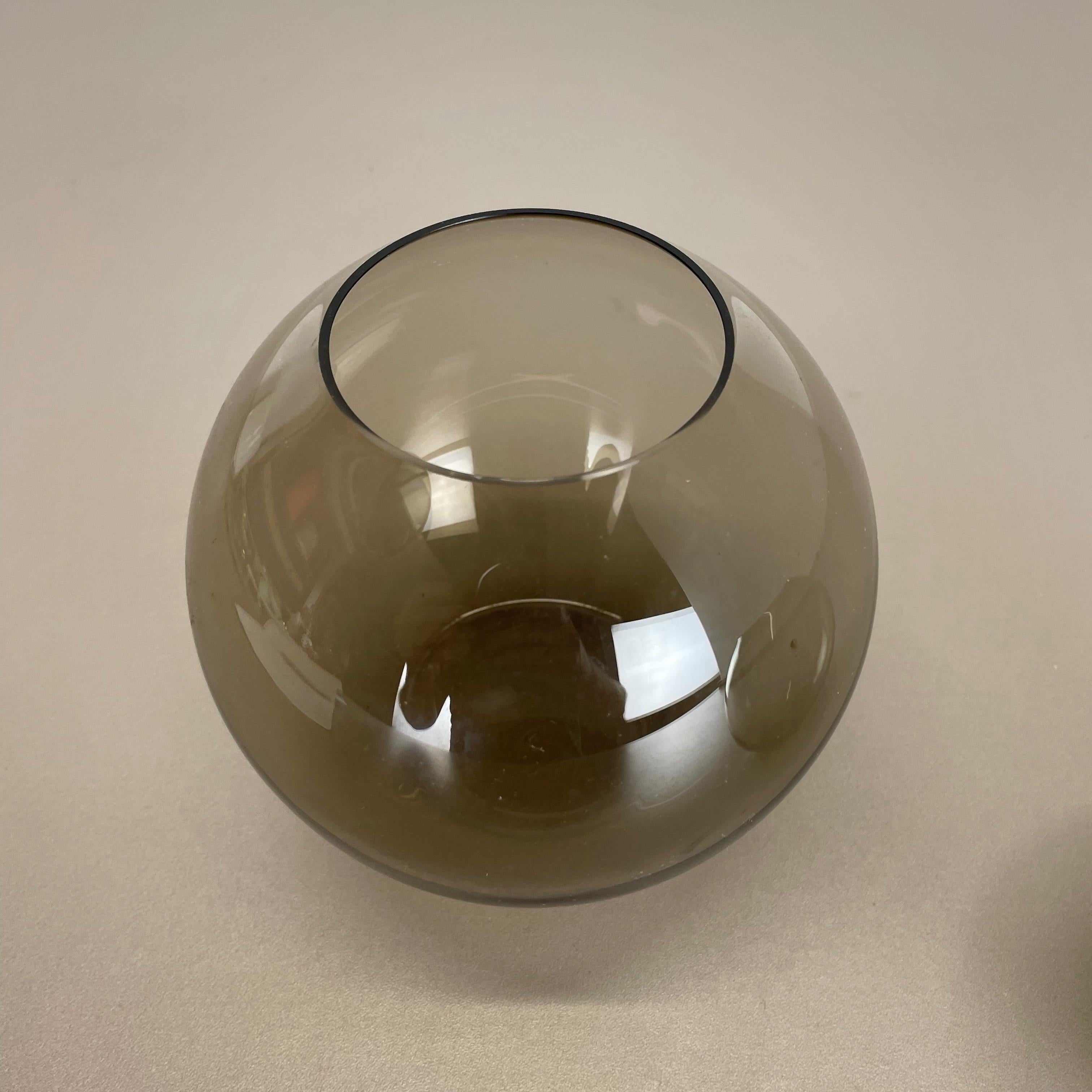 Ensemble de deux vases à boules de turmalin attribué à Wilhelm Wagenfeld WMF, Allemagne, années 1960 Bon état - En vente à Kirchlengern, DE