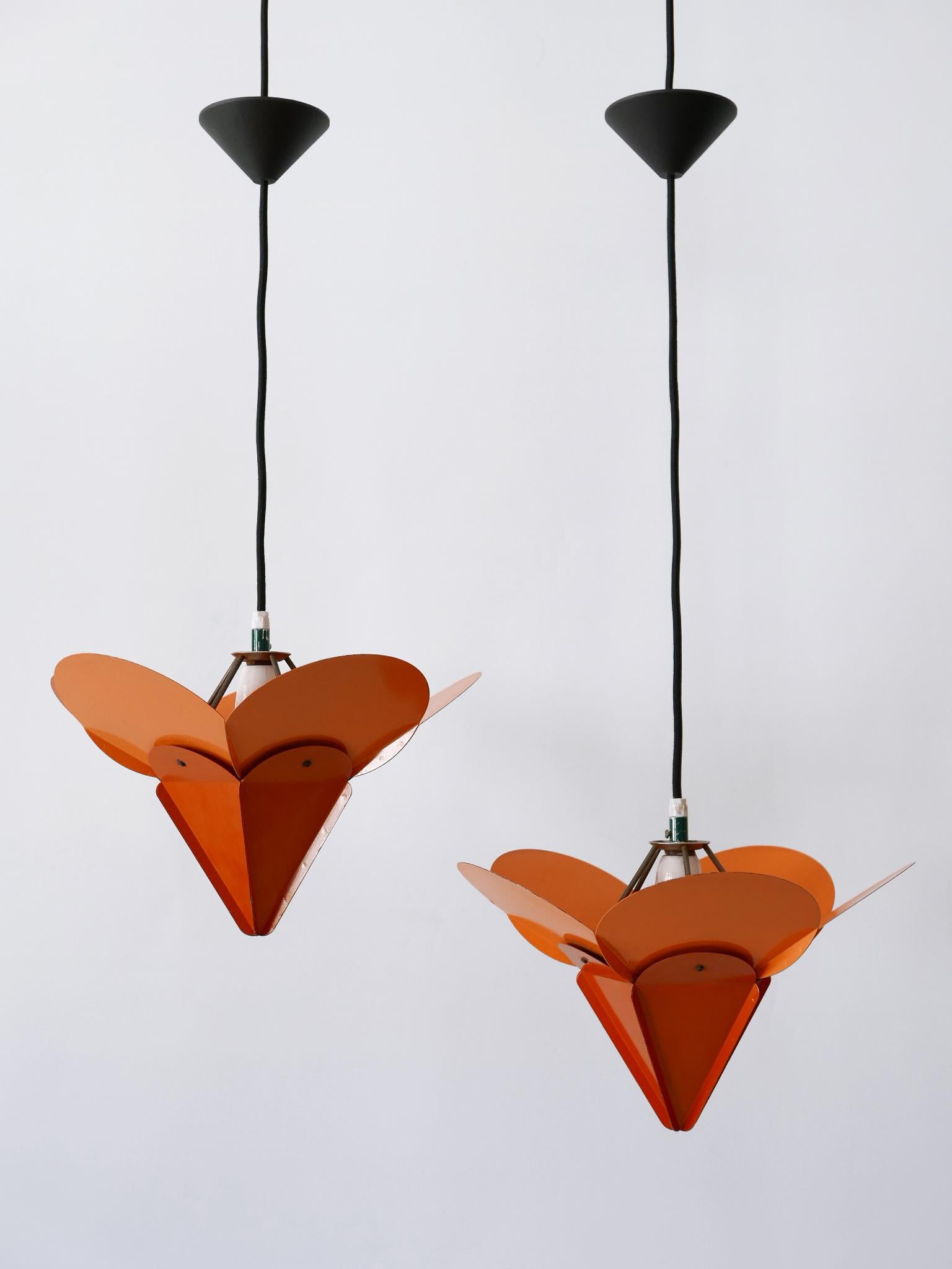 Ensemble de deux lampes suspendues uniques à fleurs Tivoli de Simon Poul Henningsen, 1958 en vente 2