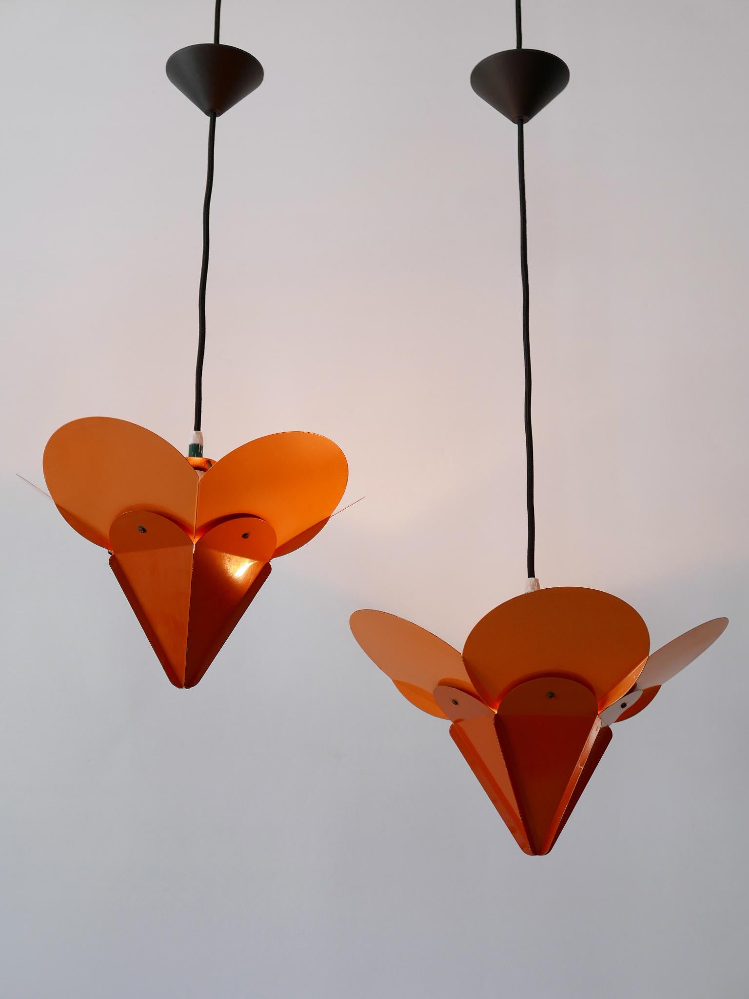 Ensemble de deux lampes suspendues uniques à fleurs Tivoli de Simon Poul Henningsen, 1958 en vente 6