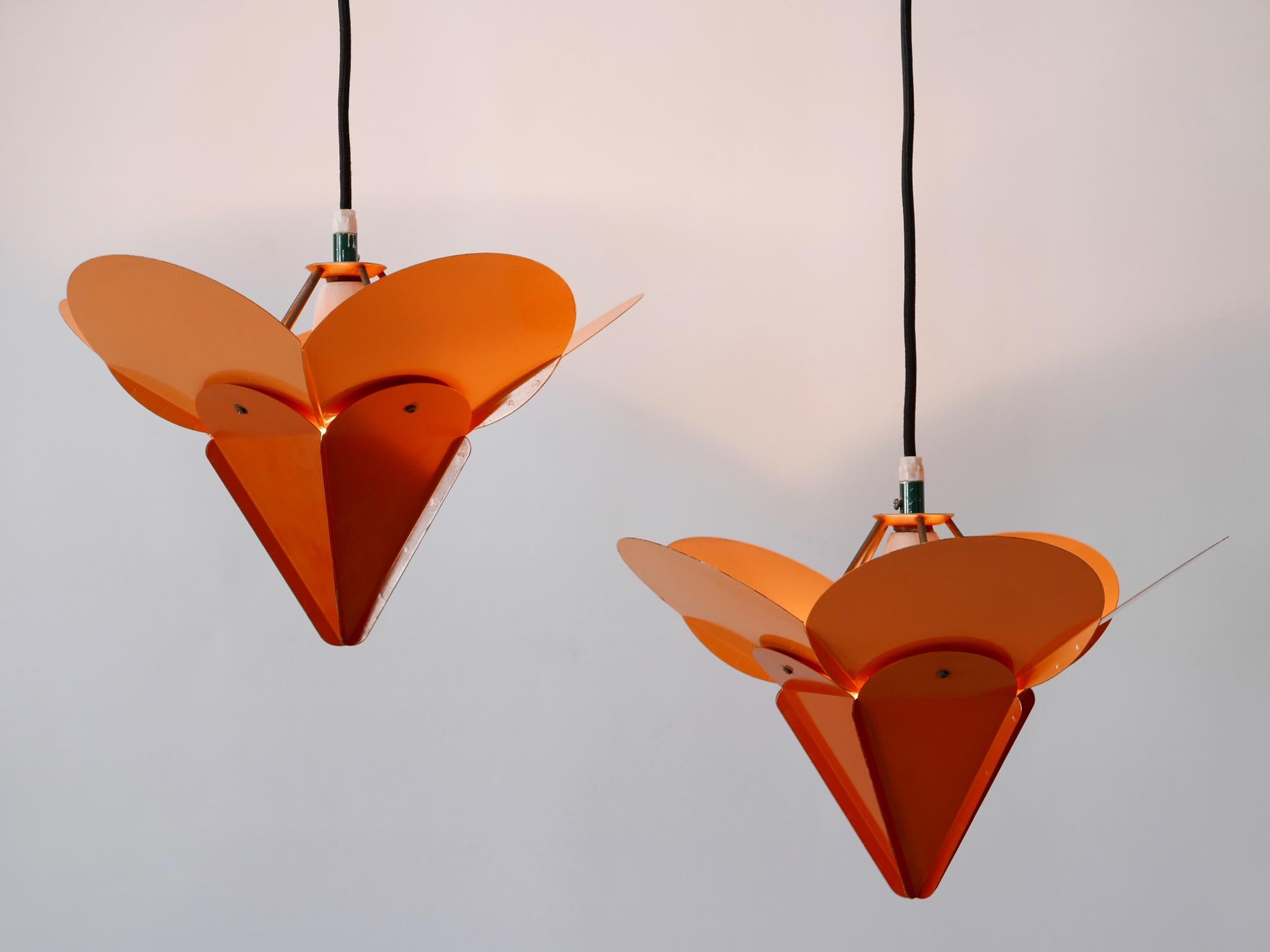 Ensemble de deux lampes suspendues uniques à fleurs Tivoli de Simon Poul Henningsen, 1958 en vente 8