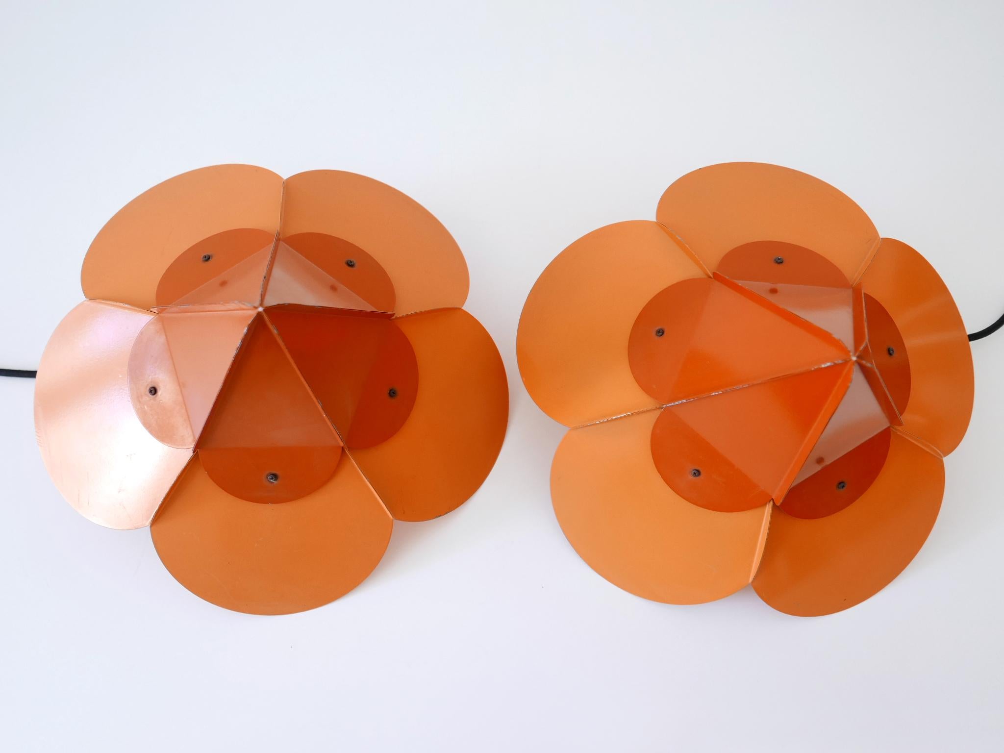 Ensemble de deux lampes suspendues uniques à fleurs Tivoli de Simon Poul Henningsen, 1958 en vente 11