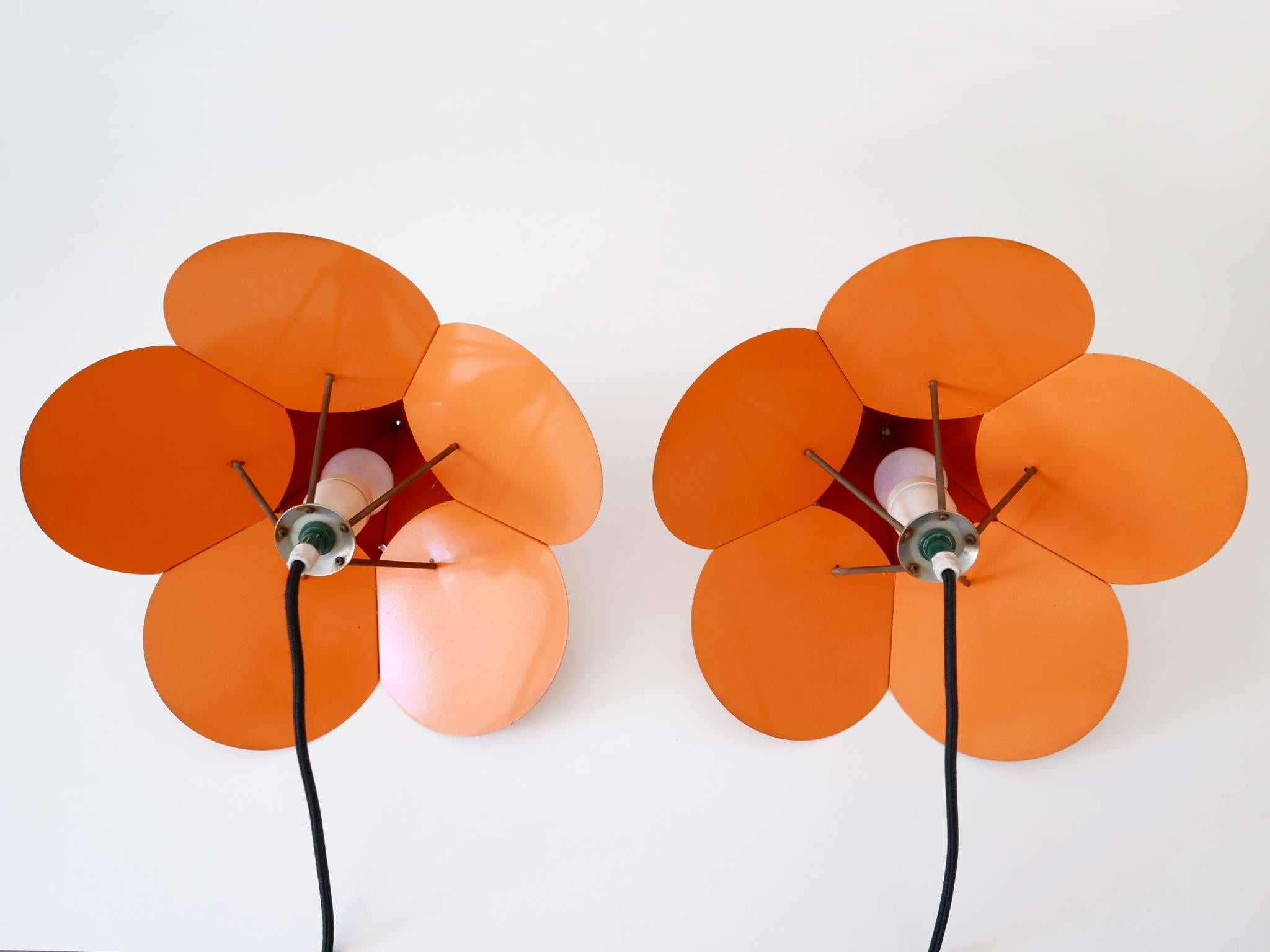 Ensemble de deux lampes suspendues uniques à fleurs Tivoli de Simon Poul Henningsen, 1958 en vente 12