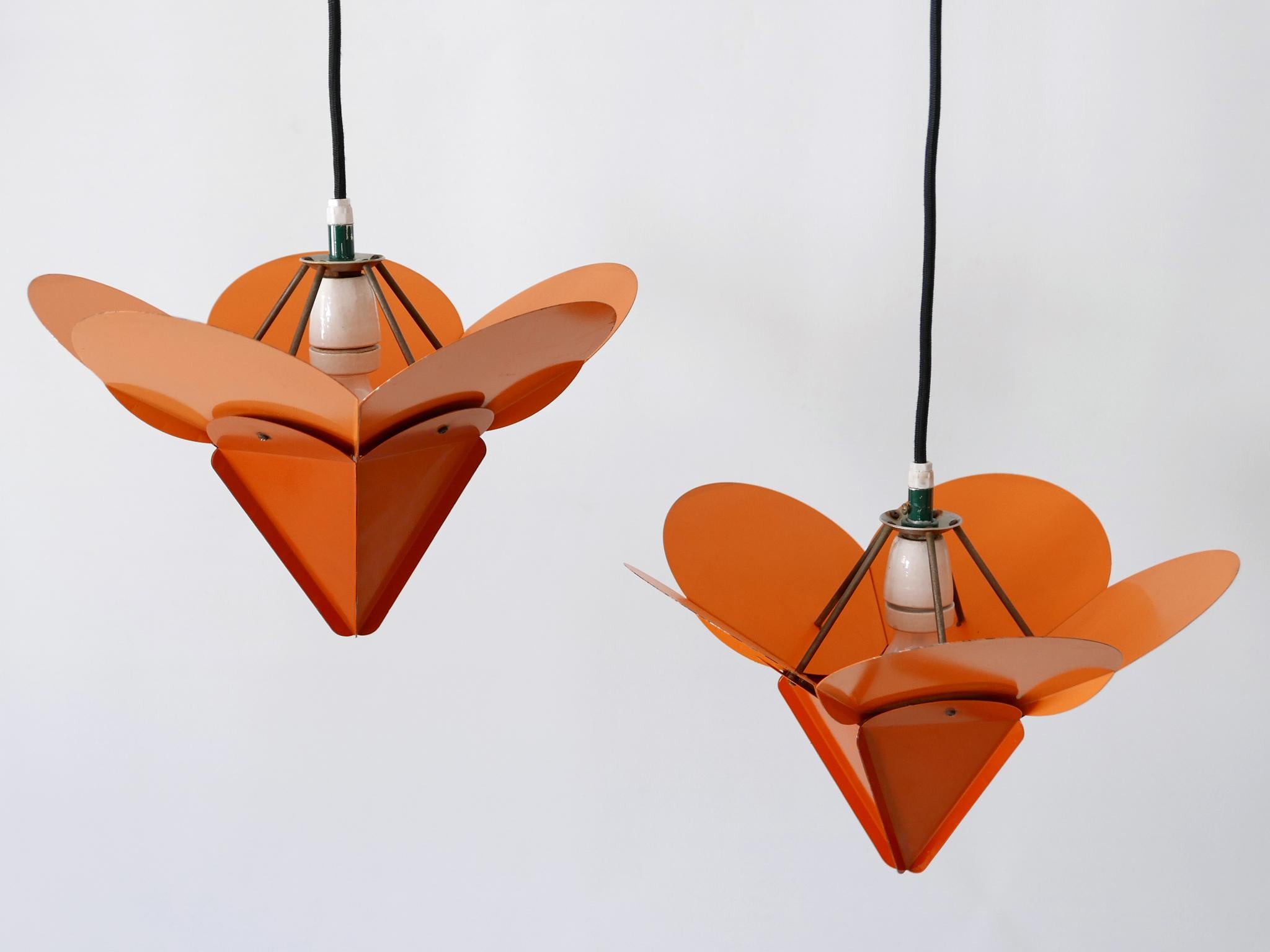 Métal Ensemble de deux lampes suspendues uniques à fleurs Tivoli de Simon Poul Henningsen, 1958 en vente