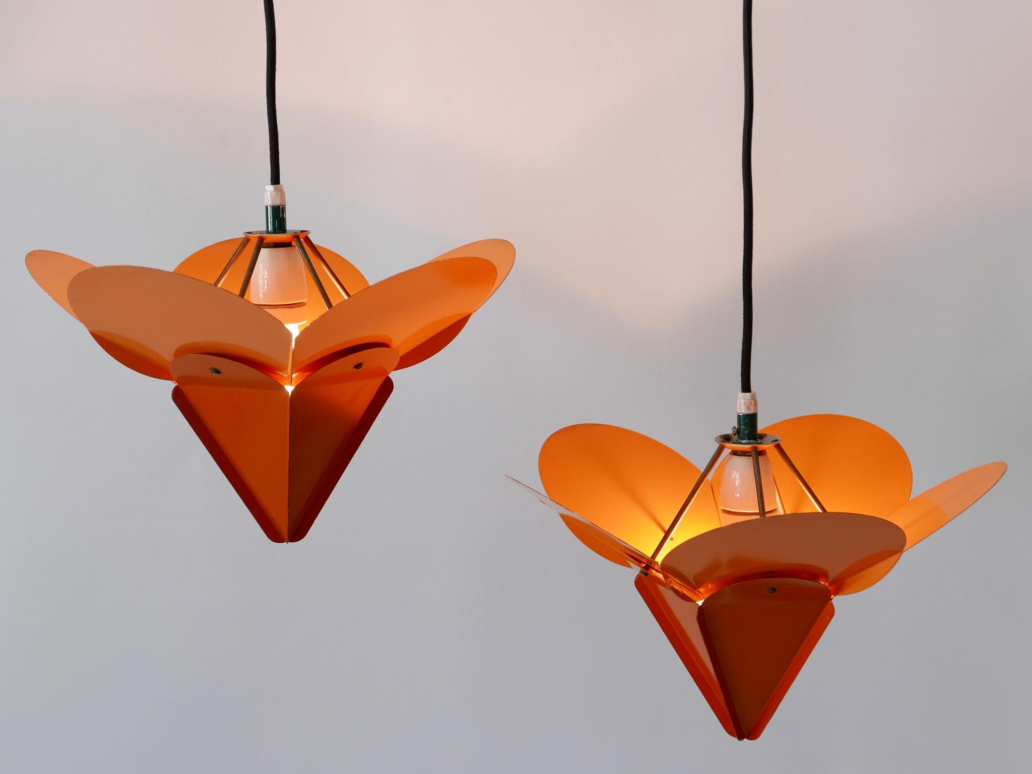 Ensemble de deux lampes suspendues uniques à fleurs Tivoli de Simon Poul Henningsen, 1958 en vente 1