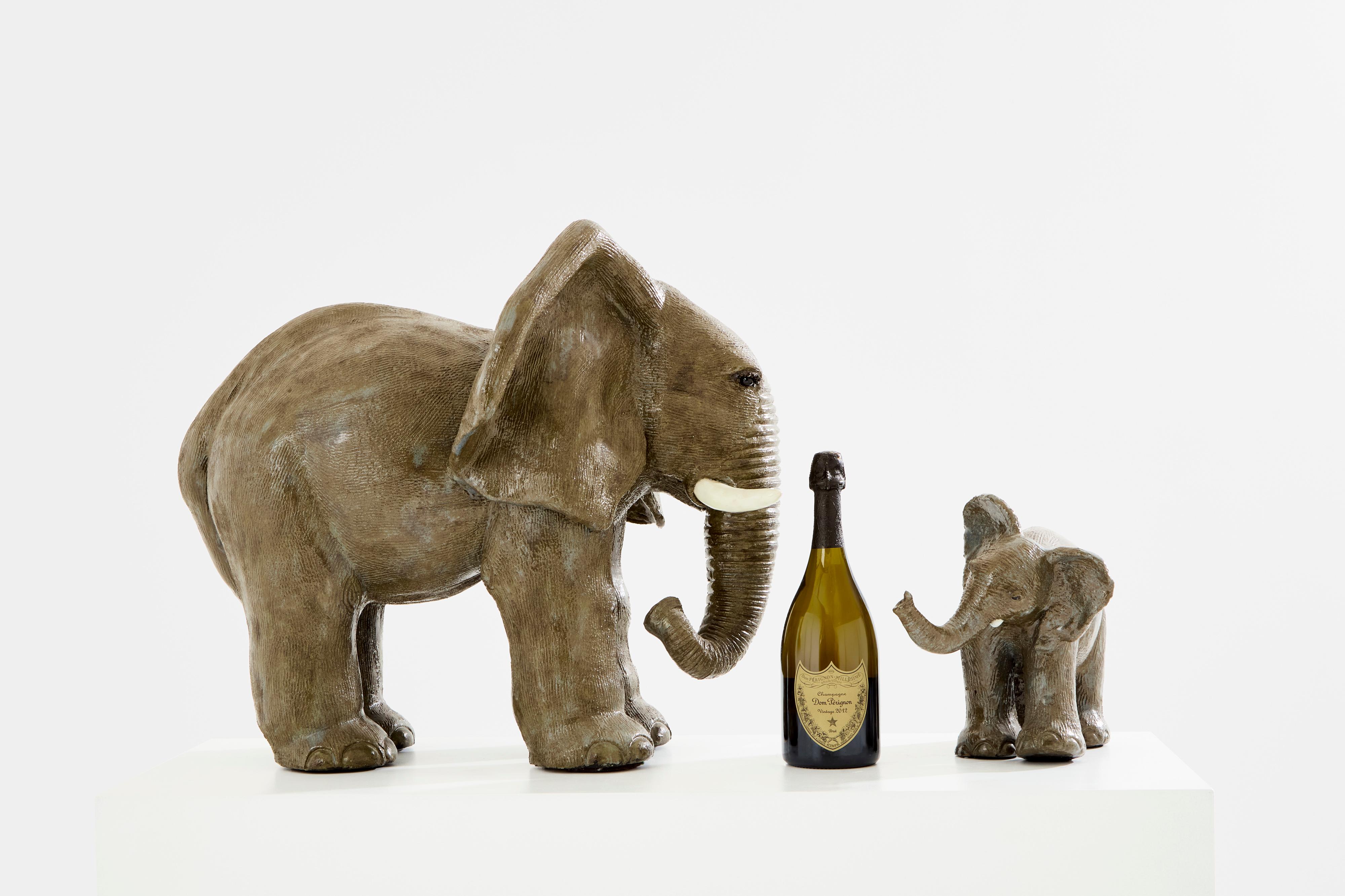 Set aus zwei Elefanten-Skulpturen von Valérie Courtet aus glasiertem Steinzeug um 2010 im Angebot 3