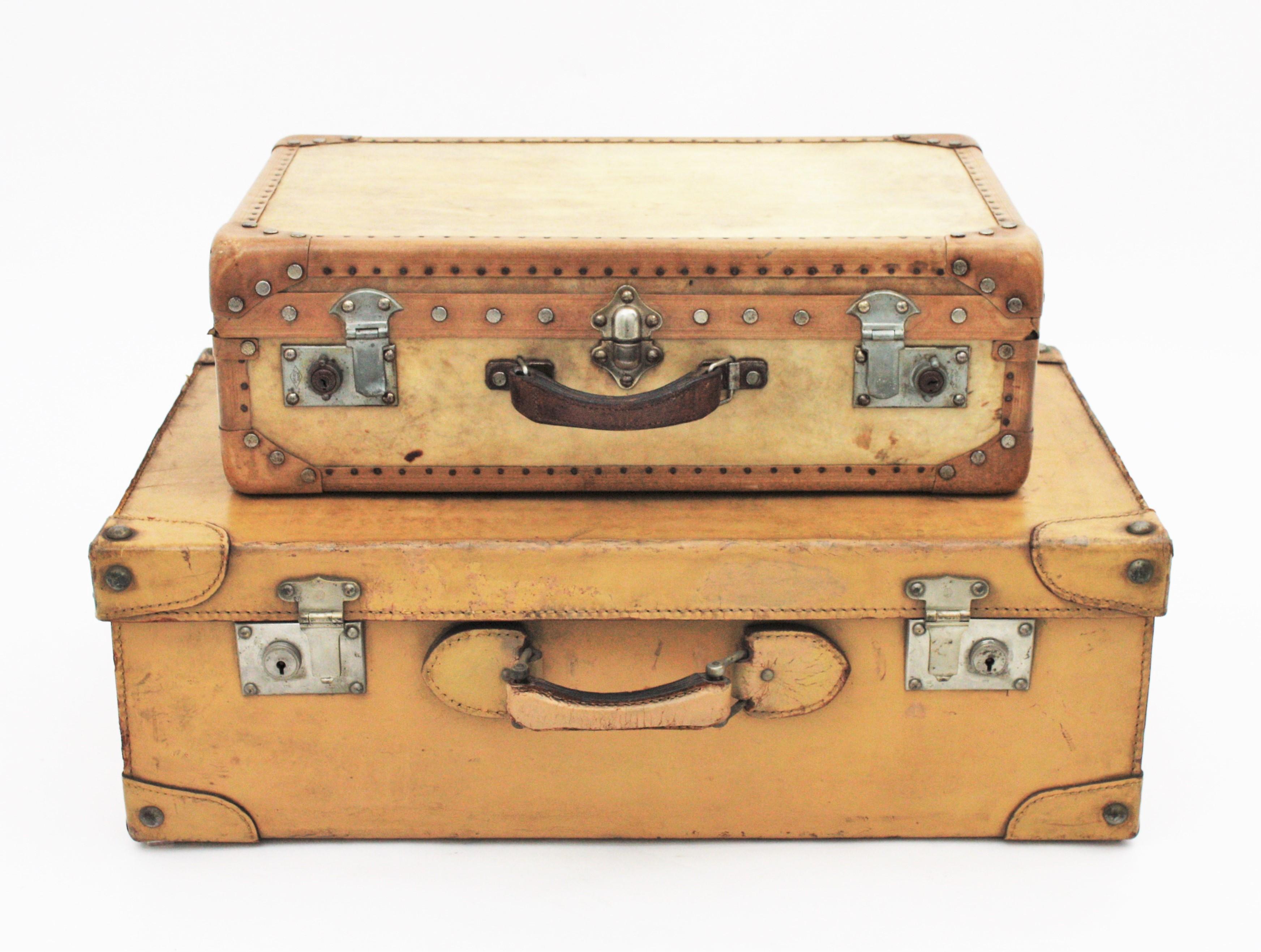 1800s suitcase