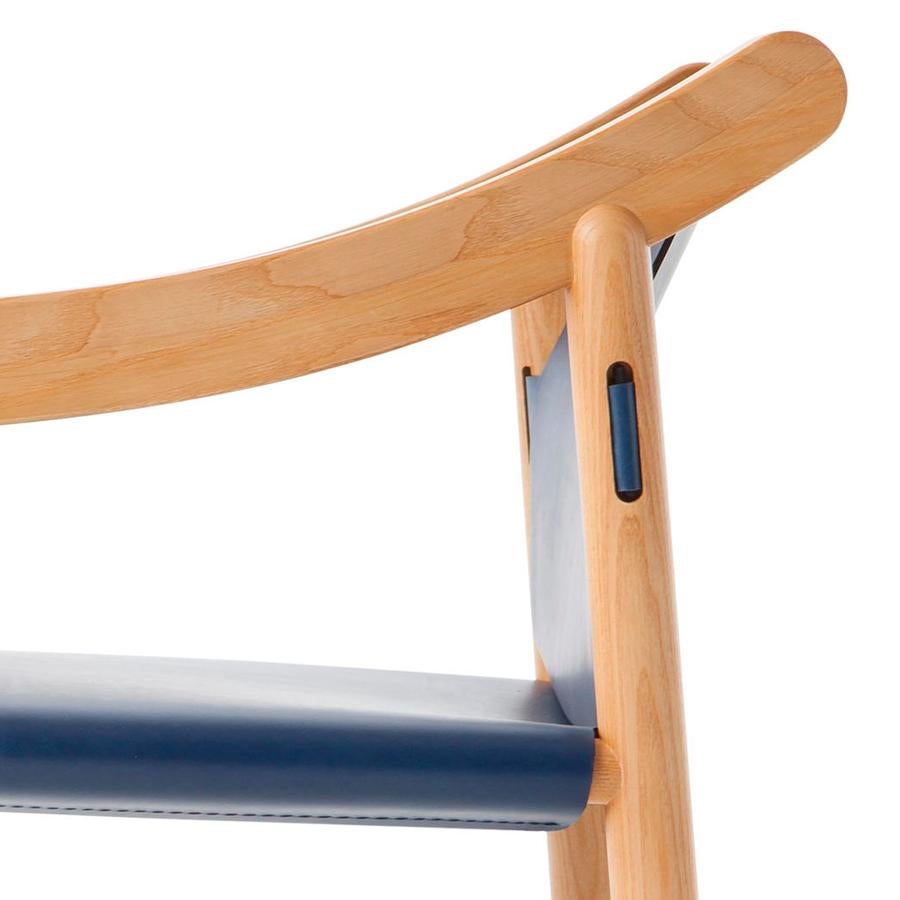 Ensemble de deux fauteuils Vico Magistretti 905 par Cassina en vente 2
