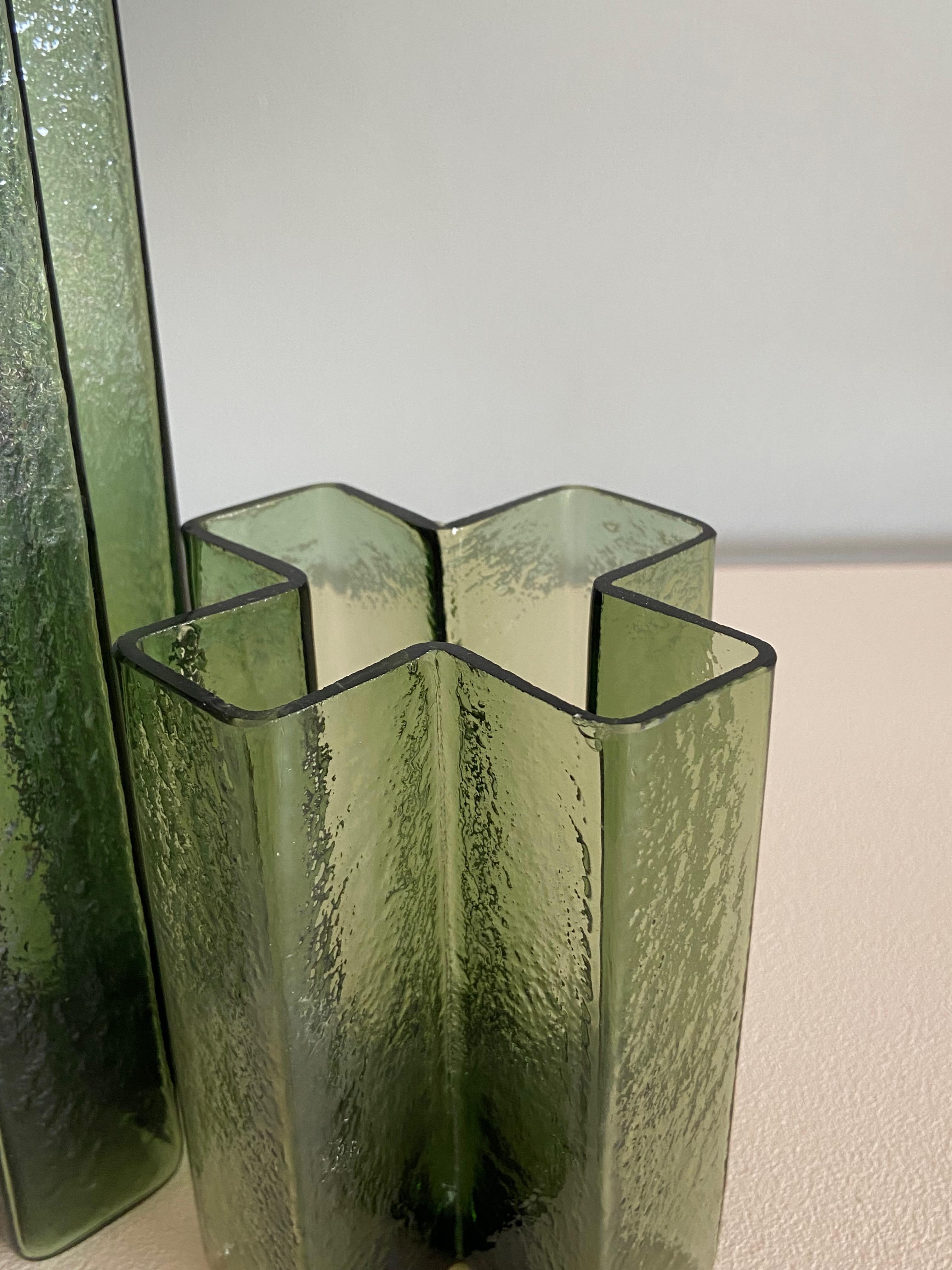 Set of two Vintage Bodil Kjaer cross vases by Gullaskruf Sweden, 1960 3