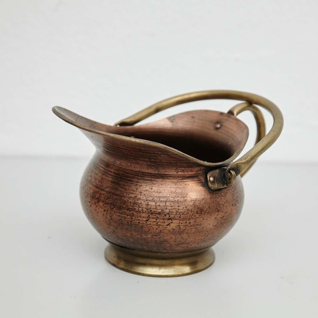 Francese Set di due secchi vintage in ottone per carbone, circa 1950 in vendita